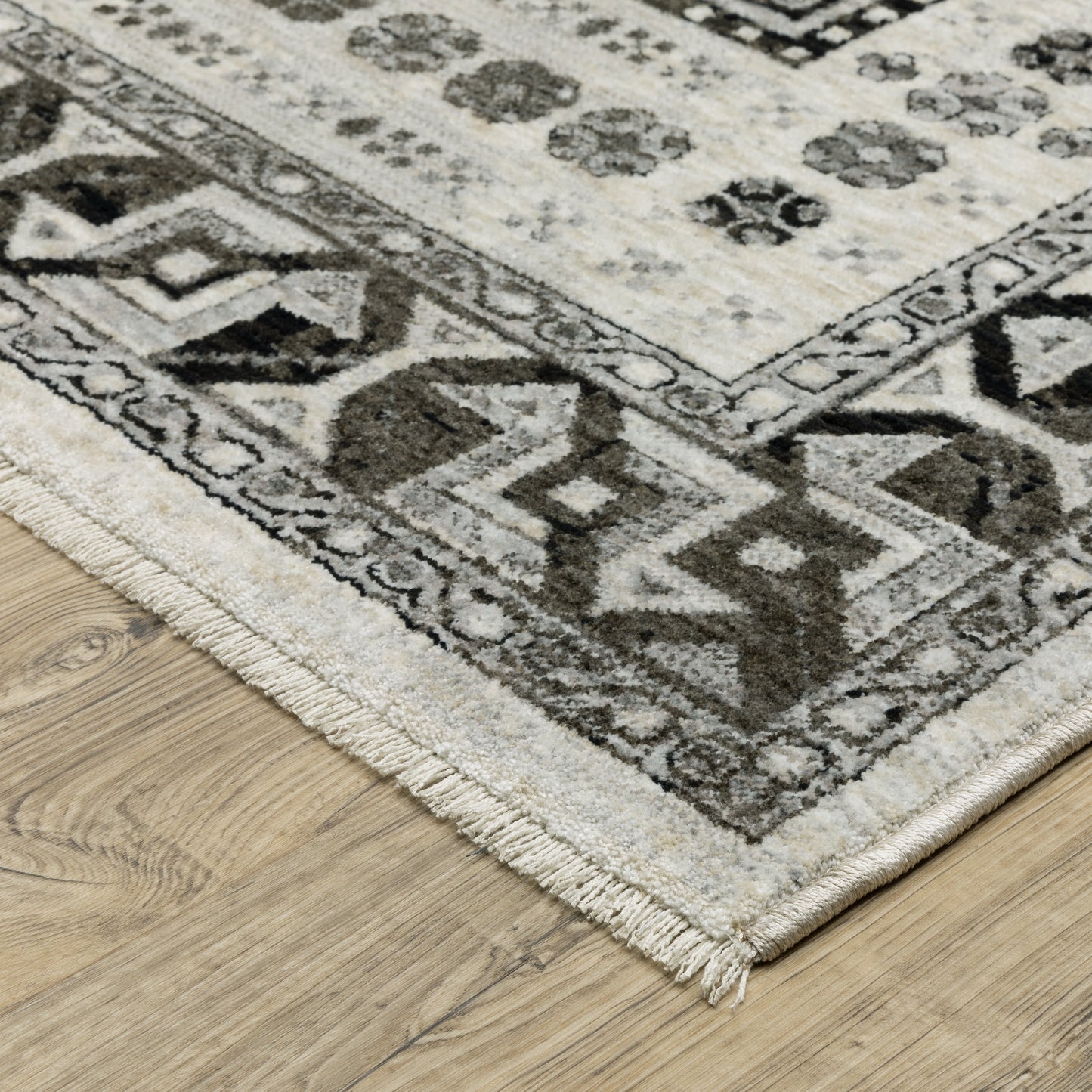Oriental Weavers Chamberlain  Ivory Charcoal Traditional