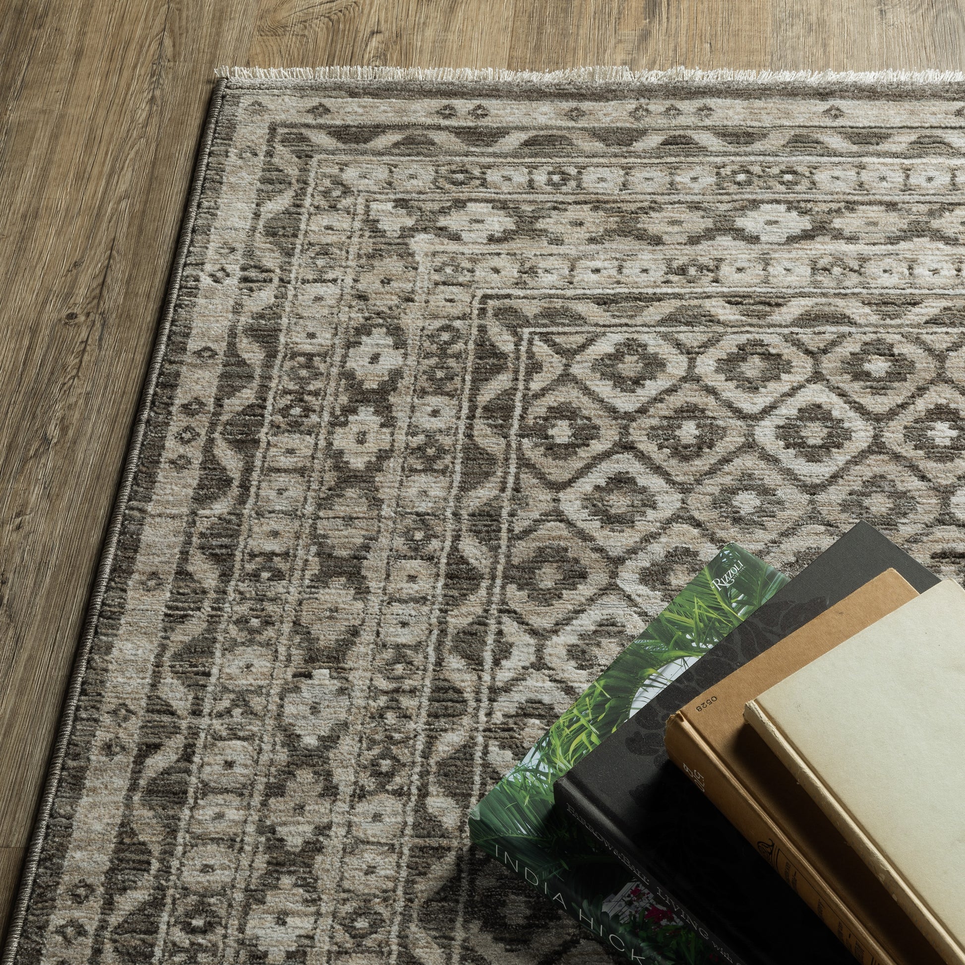 Oriental Weavers Chamberlain  Grey Beige Traditional