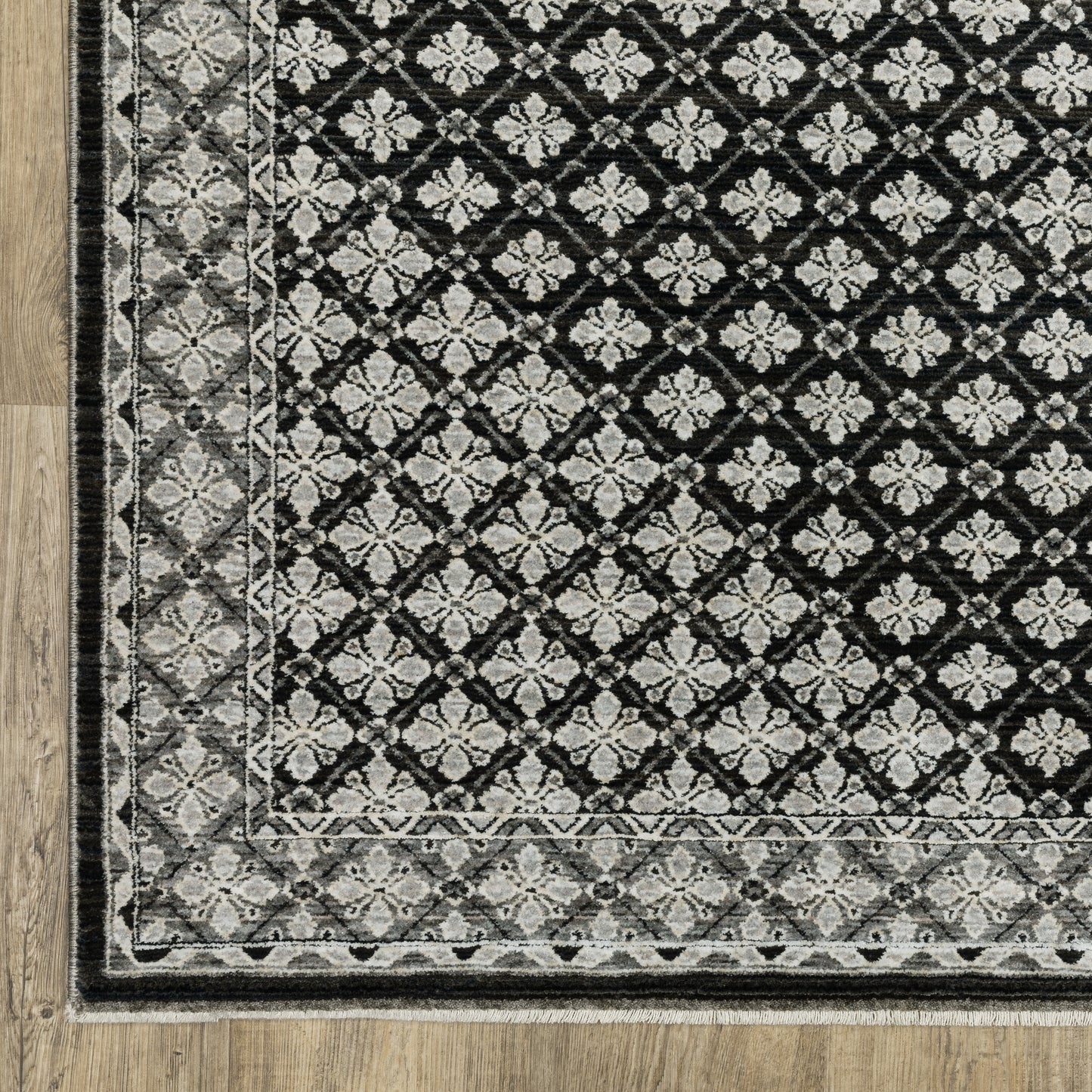 Oriental Weavers Chamberlain  Black Grey Traditional