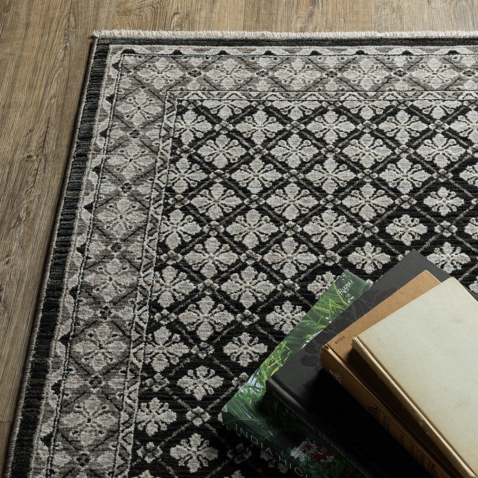 Oriental Weavers Chamberlain  Black Grey Traditional