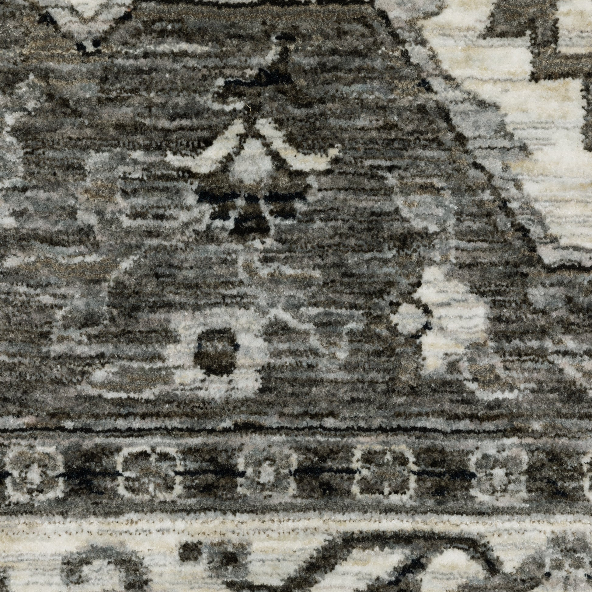 Oriental Weavers Chamberlain  Charcoal Ivory Traditional