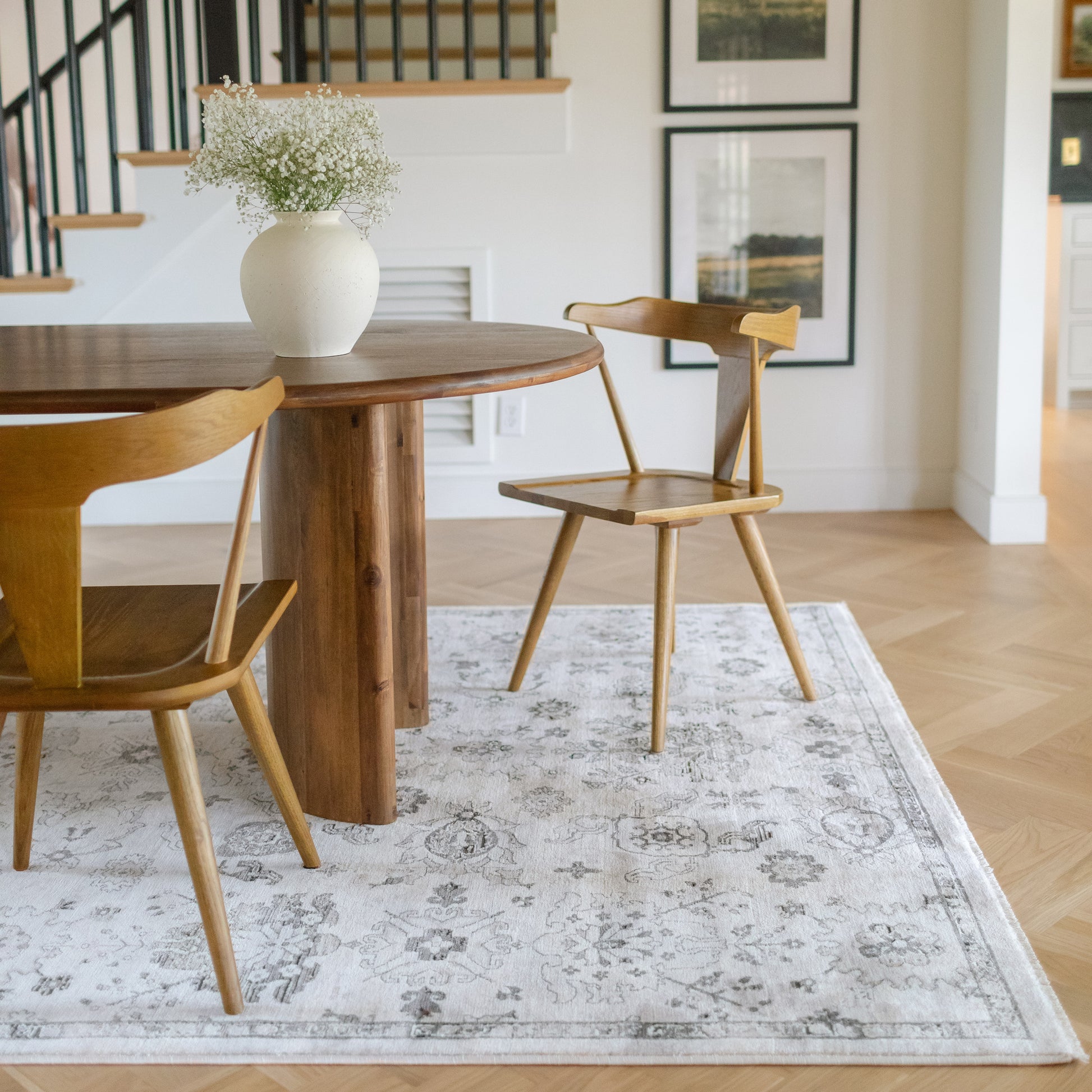 Oriental Weavers Chamberlain  Ivory Grey Traditional