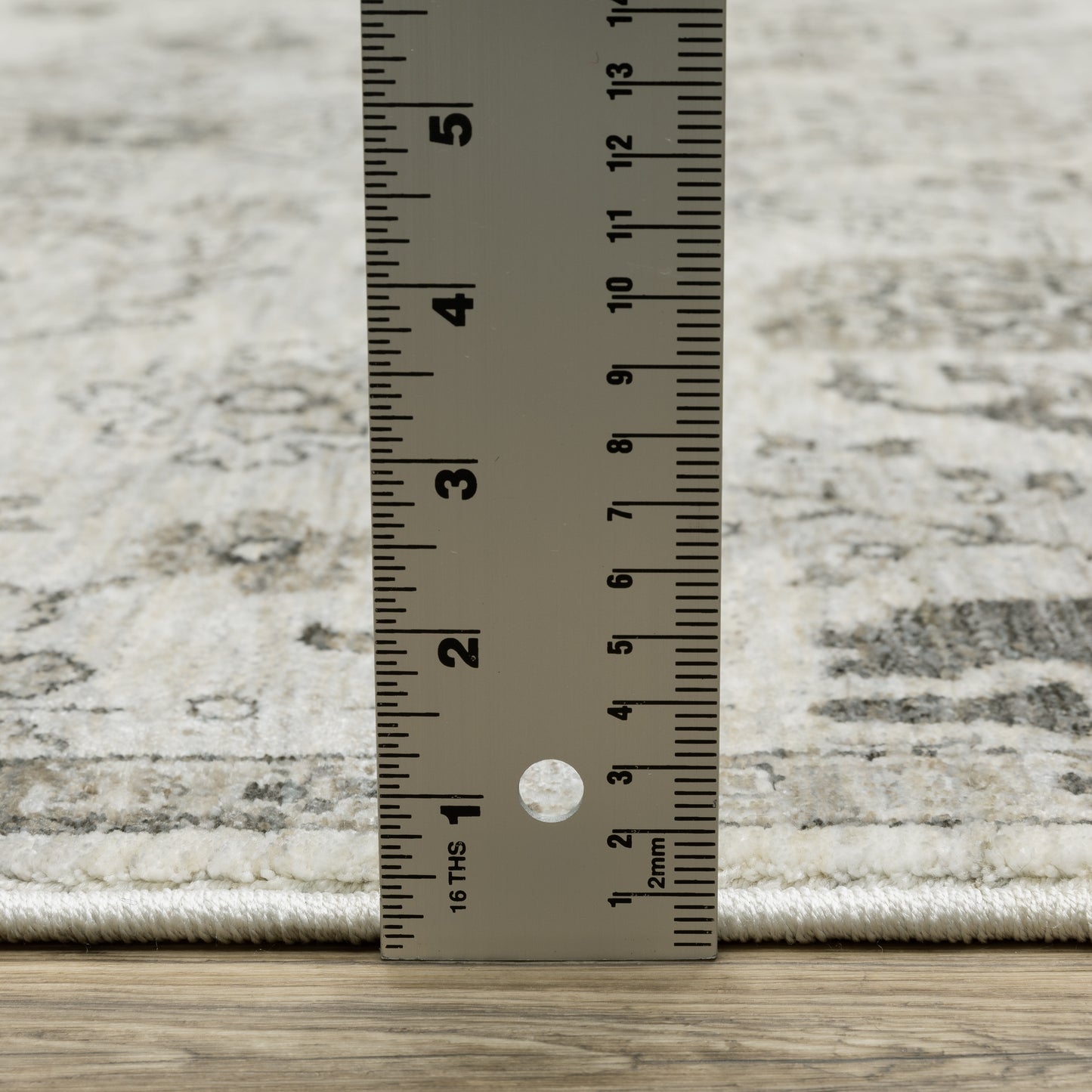 Oriental Weavers Chamberlain  Ivory Grey Traditional