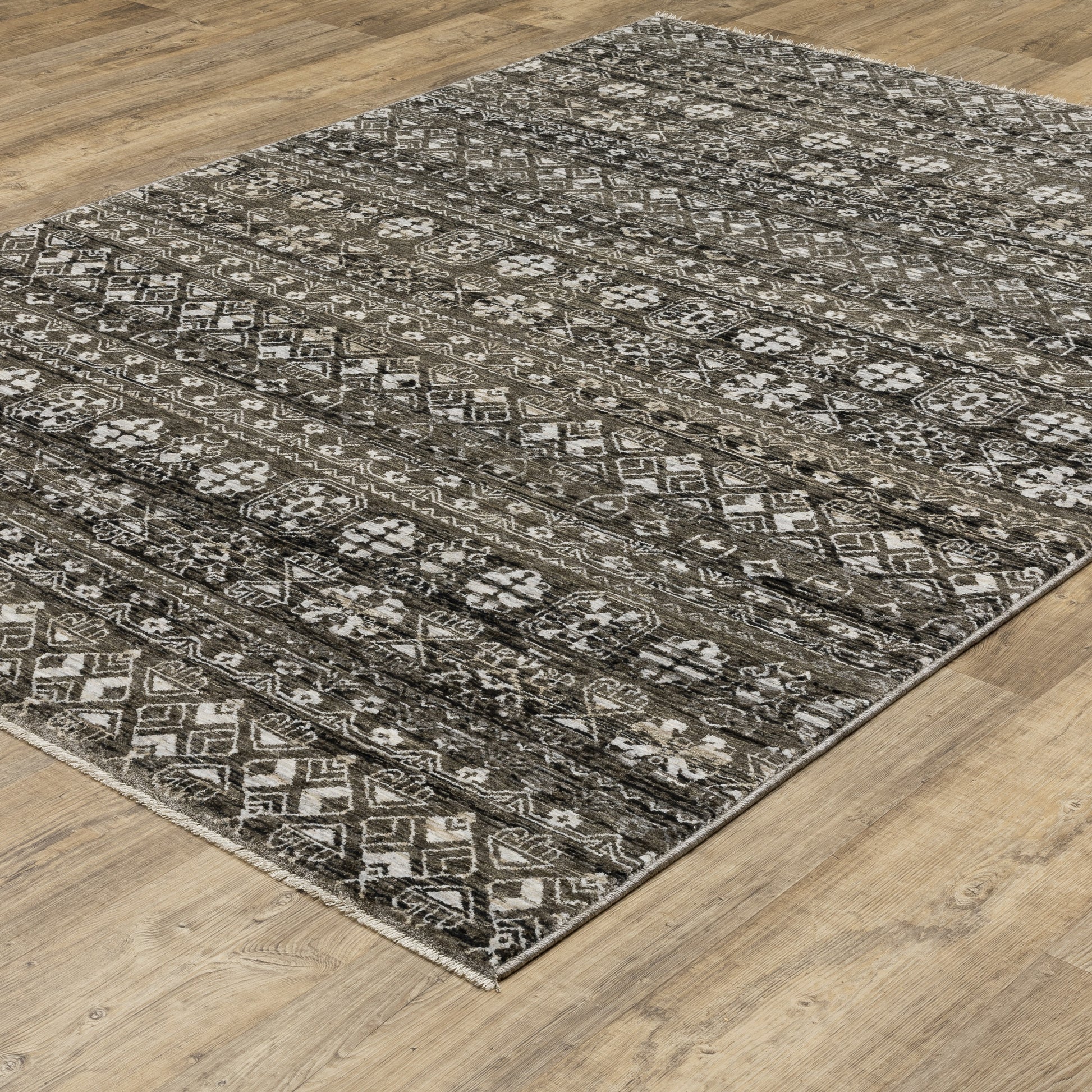 Oriental Weavers Chamberlain  Black Grey Tribal