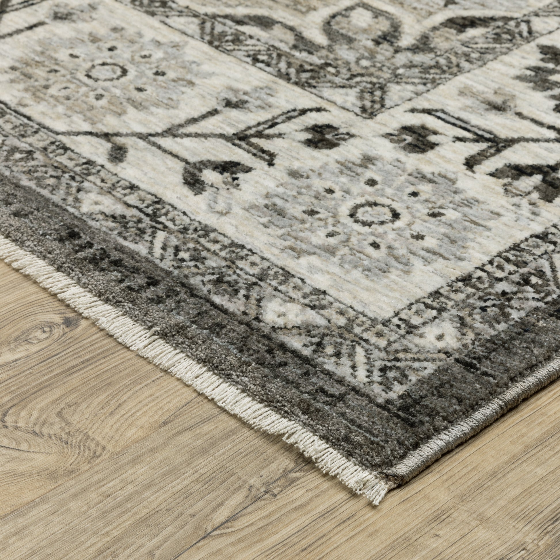 Oriental Weavers Chamberlain  Grey Beige Traditional