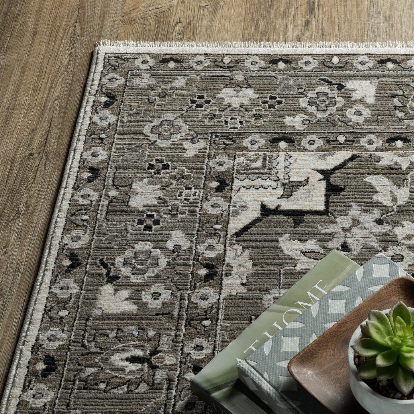 Oriental Weavers Chamberlain  Ivory Grey Traditional