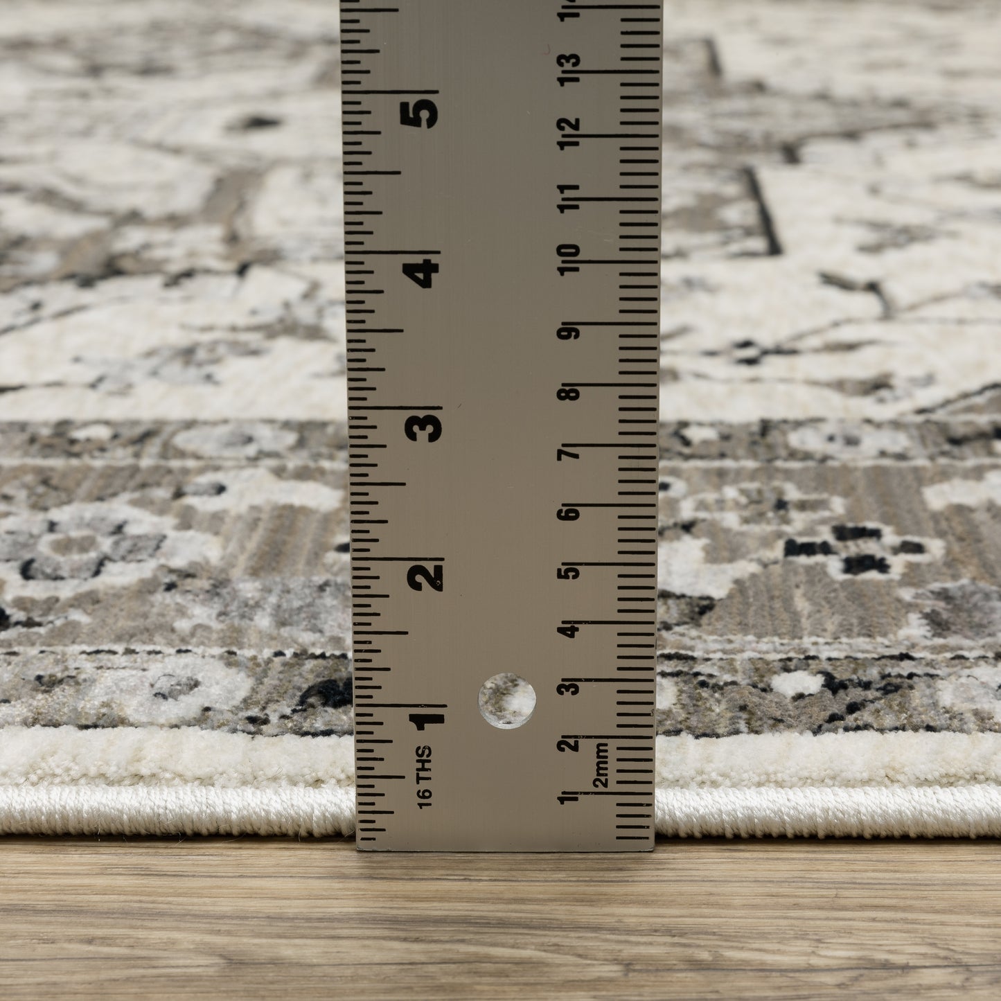 Oriental Weavers Chamberlain  Ivory Grey Traditional