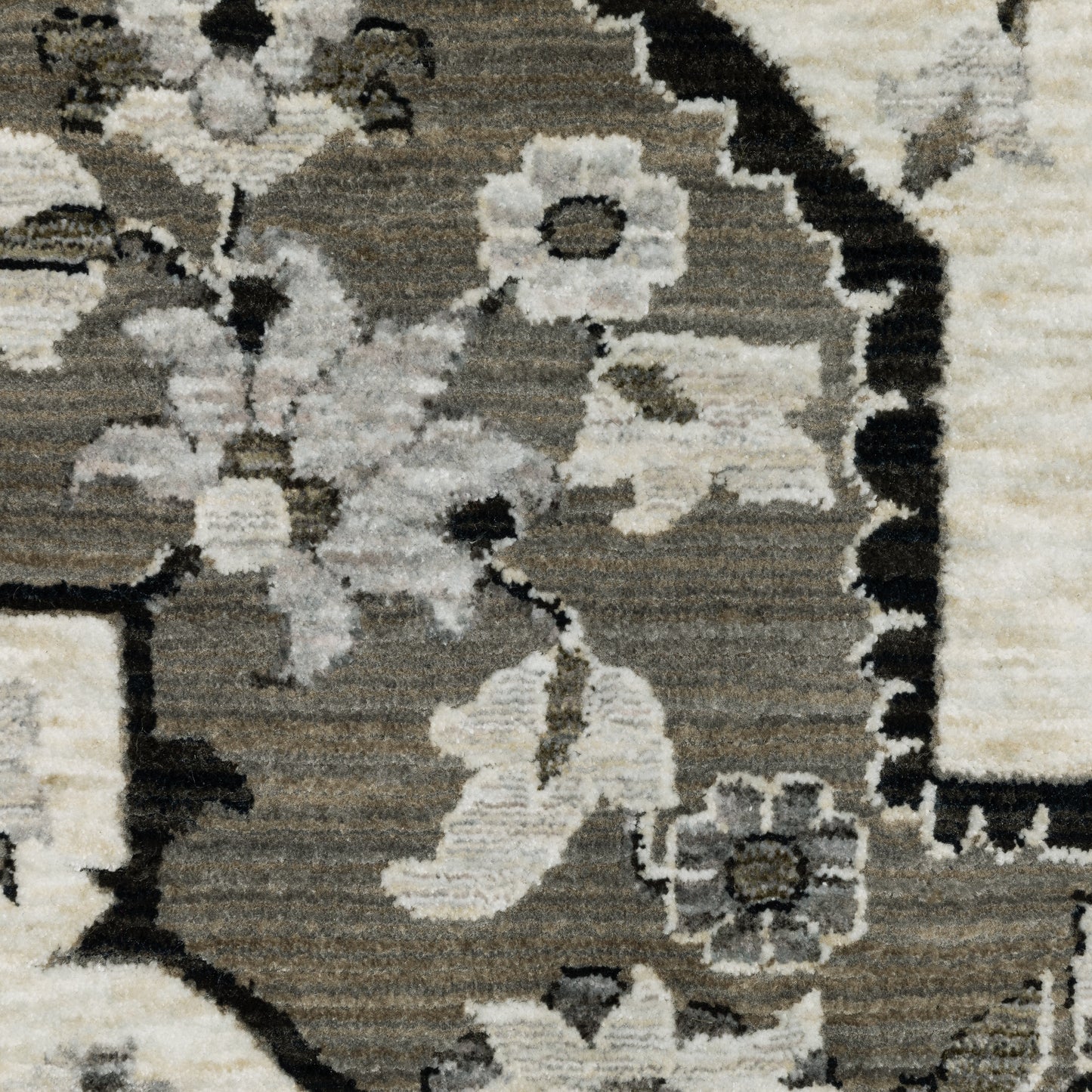 Oriental Weavers Chamberlain  Ivory Grey Traditional