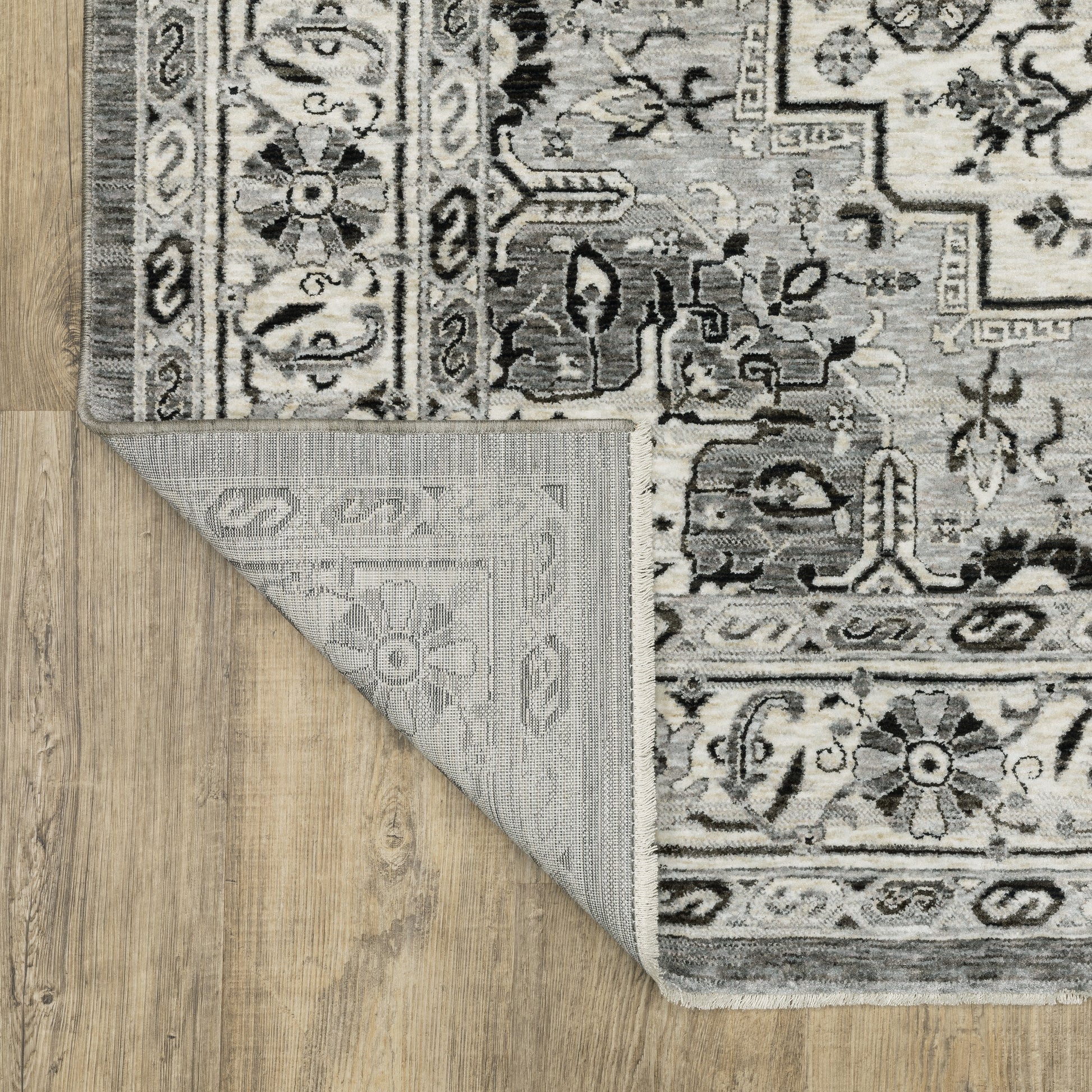 Oriental Weavers Chamberlain  Grey Ivory Traditional