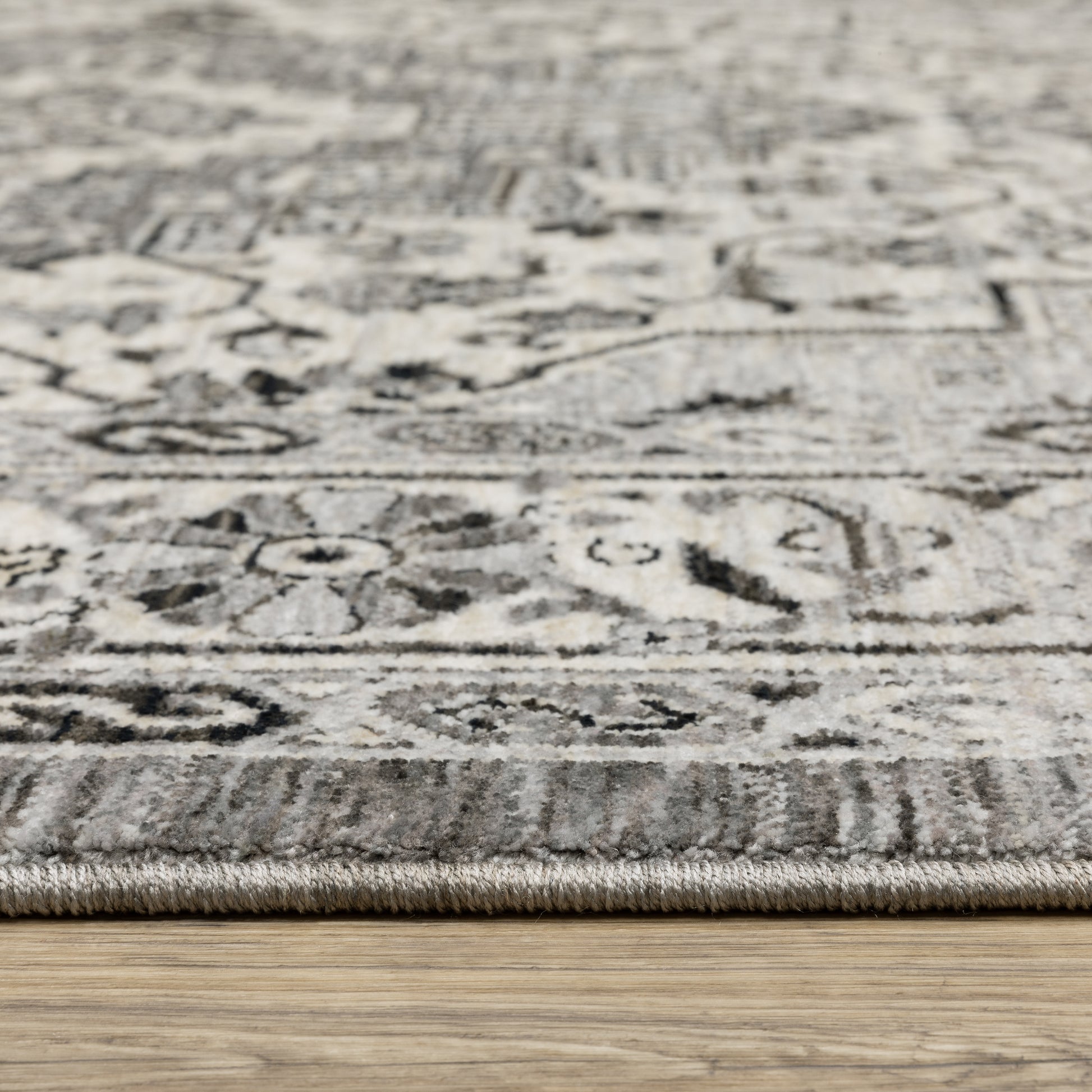 Oriental Weavers Chamberlain  Grey Ivory Traditional