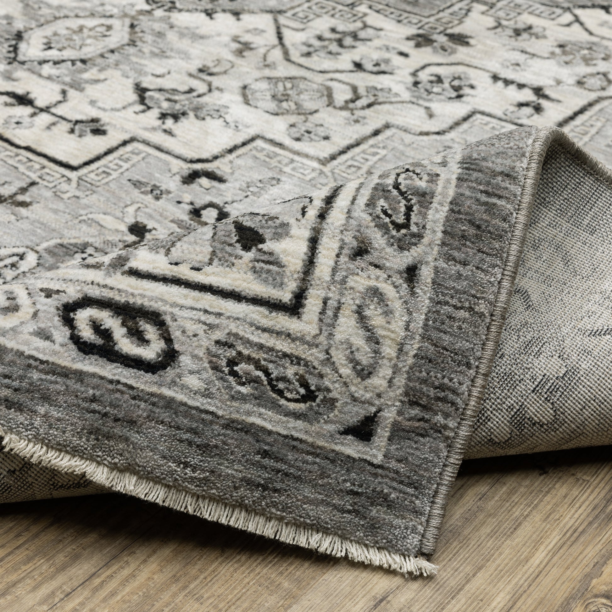 Oriental Weavers Chamberlain  Grey Ivory Traditional