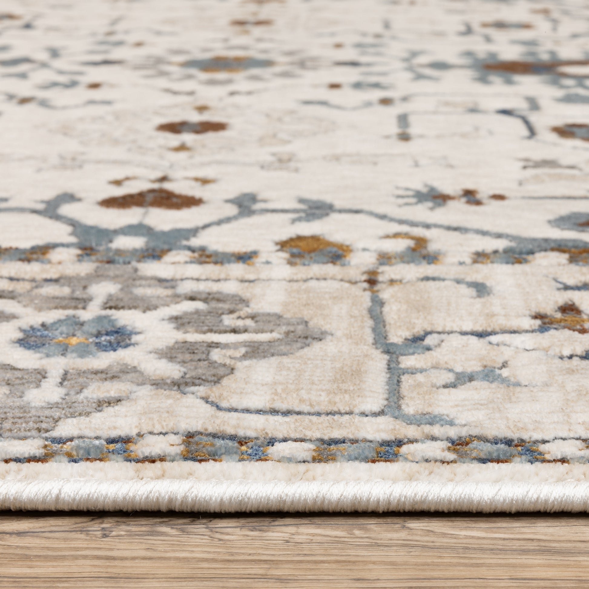 Oriental Weavers Ellington  Ivory Multi Traditional