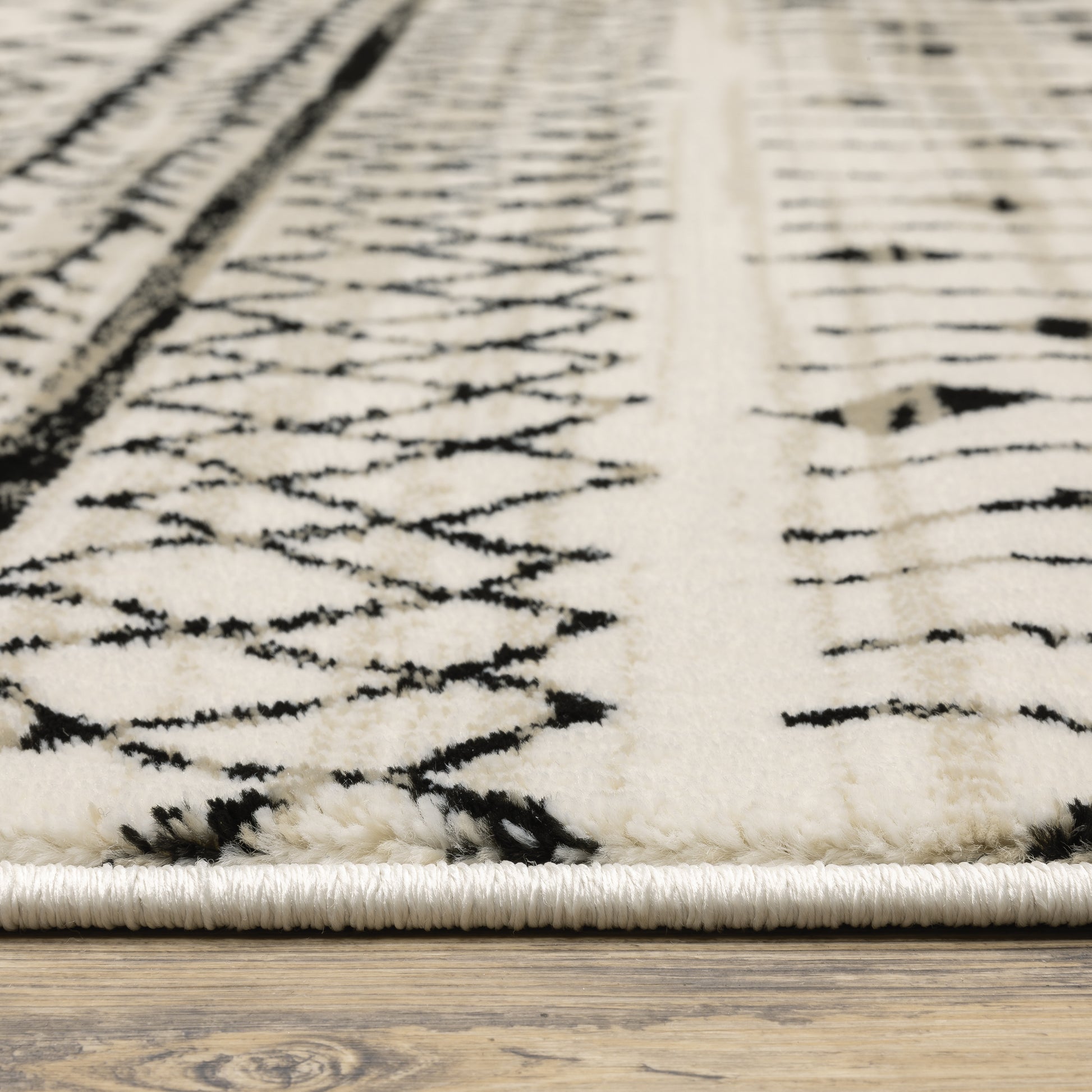 Oriental Weavers Georgia  Ivory Black Bohemian