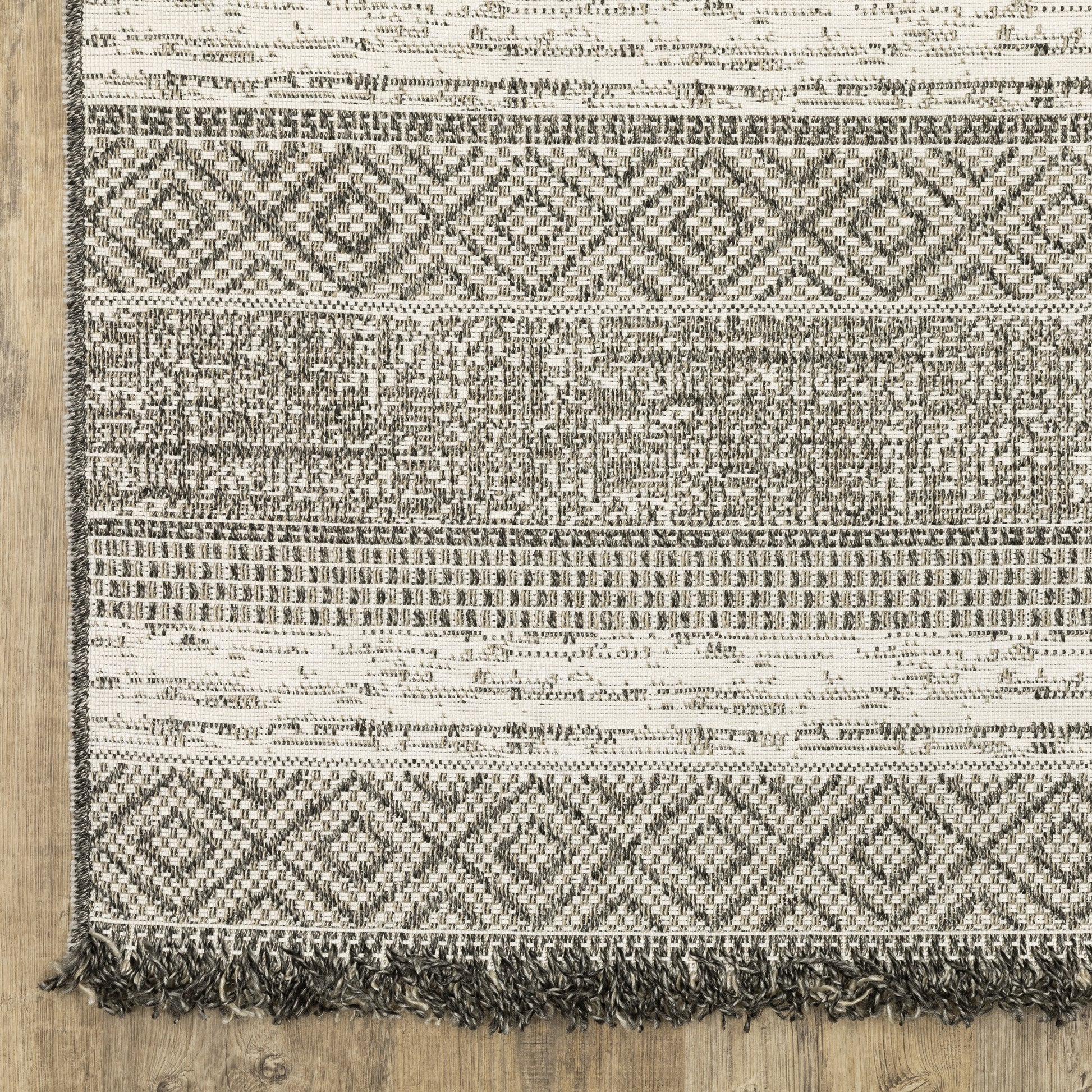 Oriental Weavers Gillian  Beige Black Southwestern
