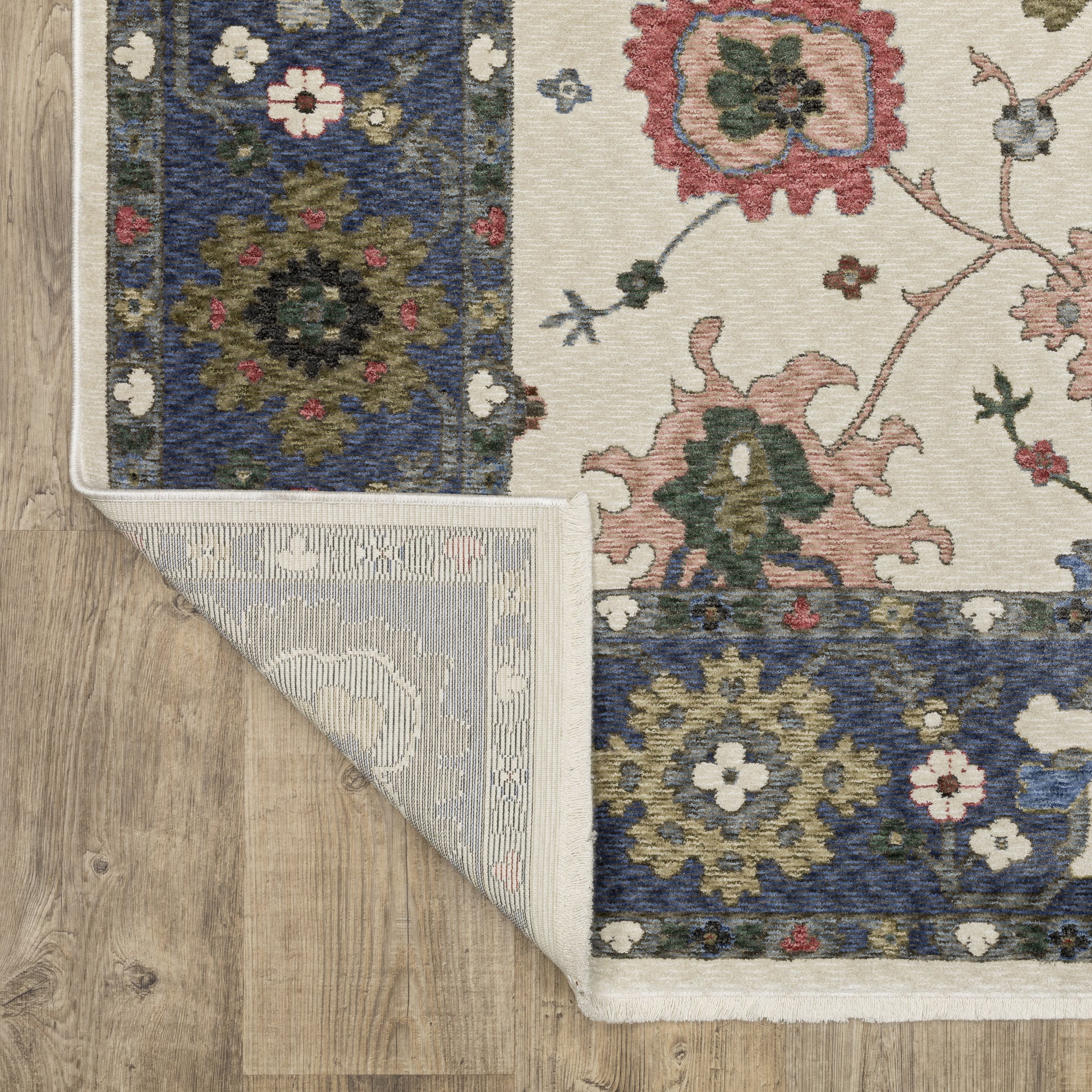 Oriental Weavers Hastings  Blue Ivory Traditional