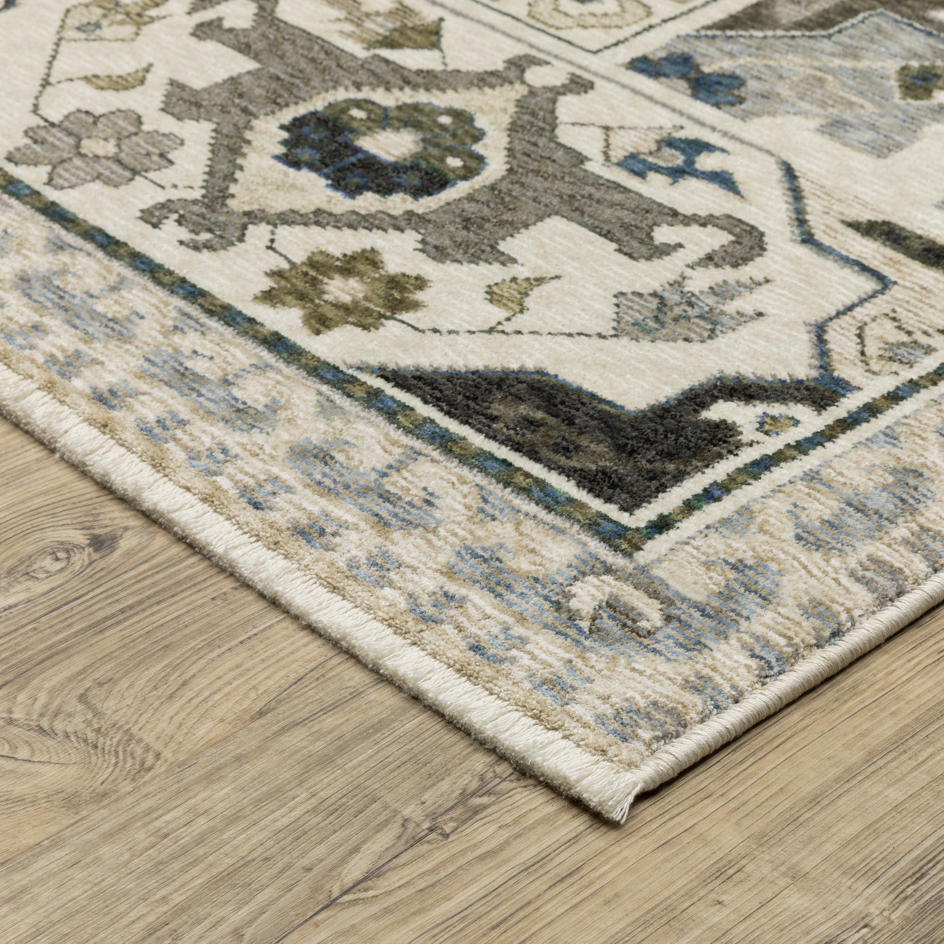 Oriental Weavers Hastings  Ivory Blue Traditional
