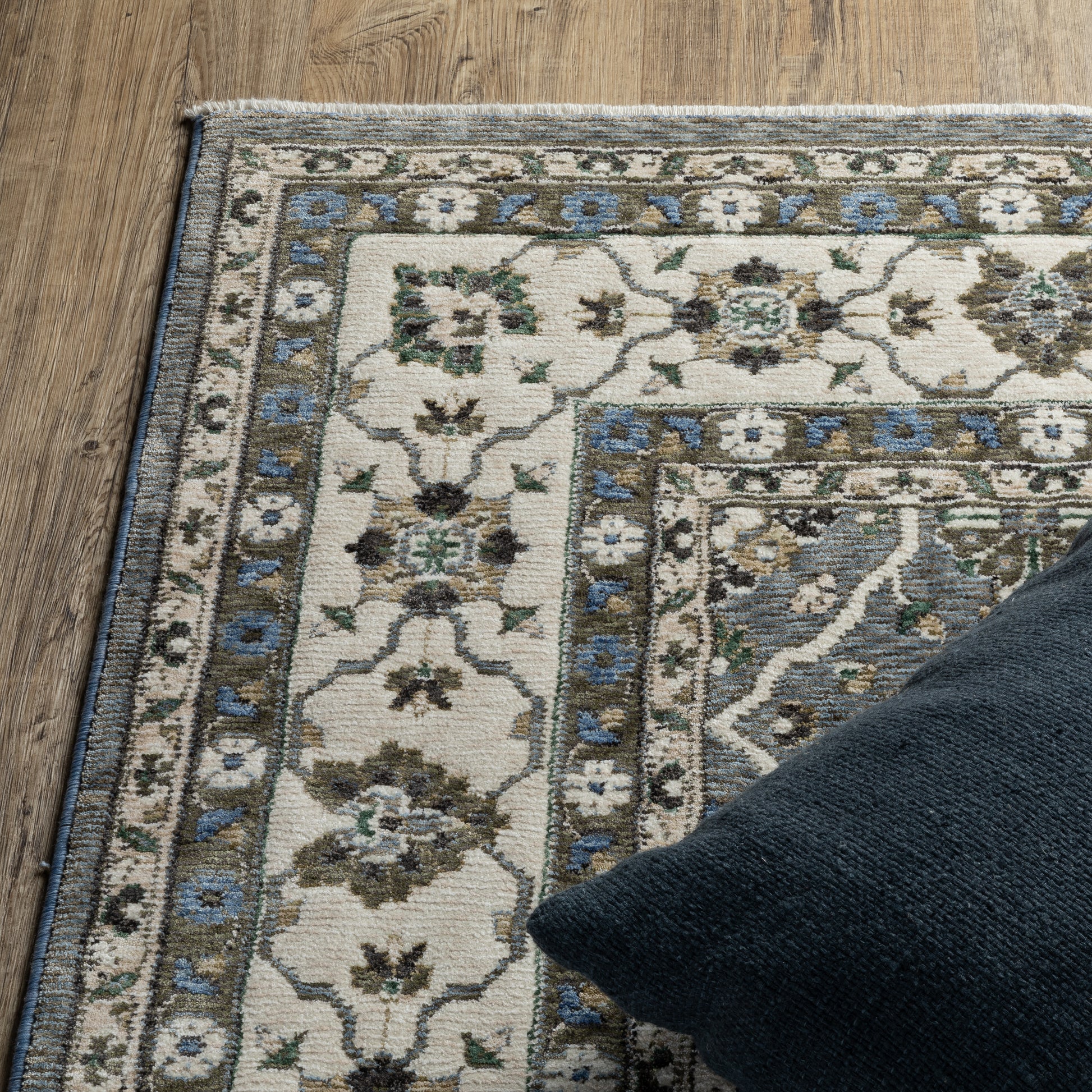 Oriental Weavers Hastings  Blue Grey Traditional