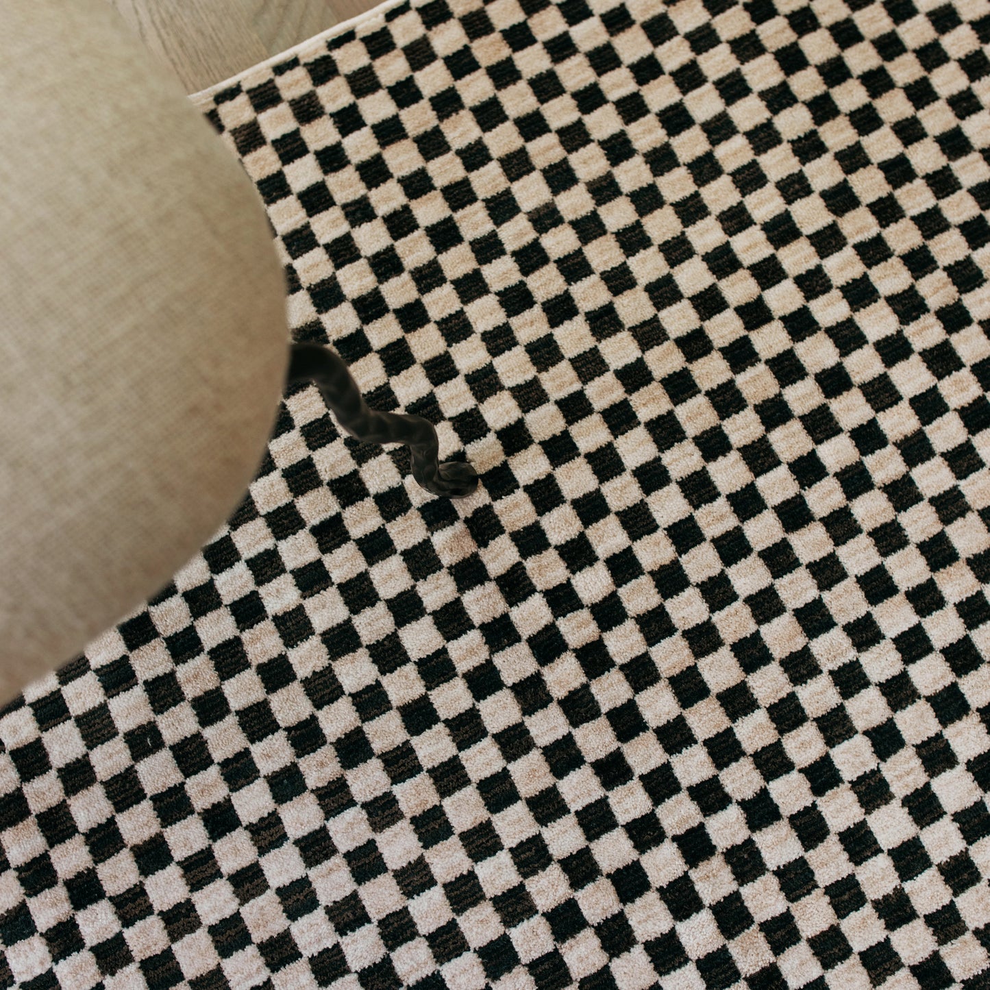 Oriental Weavers Hunter  Black Ivory Modern