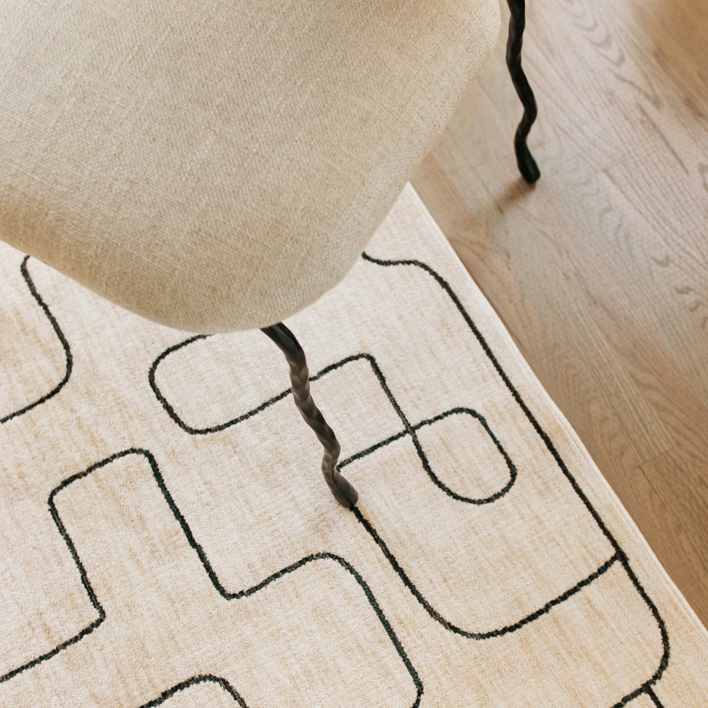 Oriental Weavers Hunter  Beige Black Modern