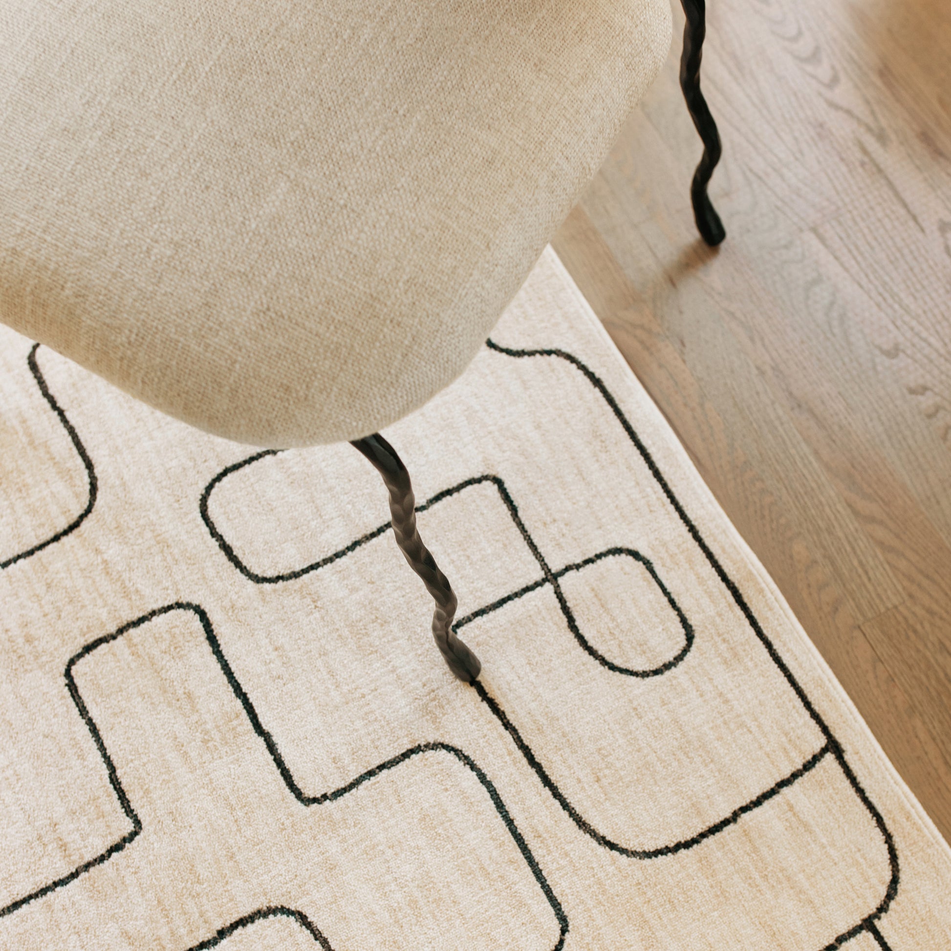 Oriental Weavers Hunter  Beige Black Modern