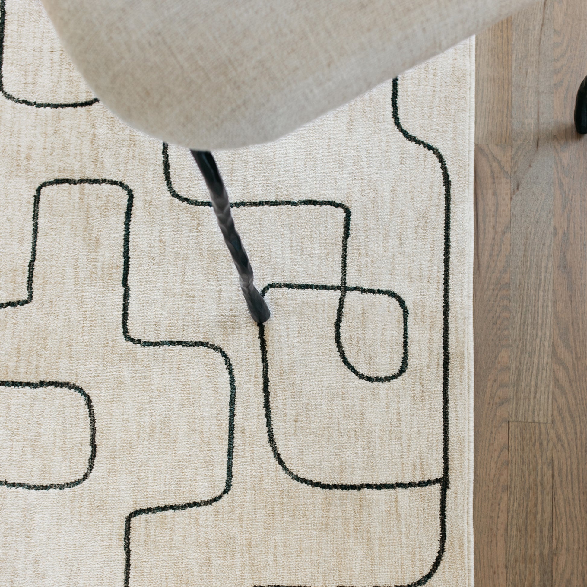 Oriental Weavers Hunter  Beige Black Modern