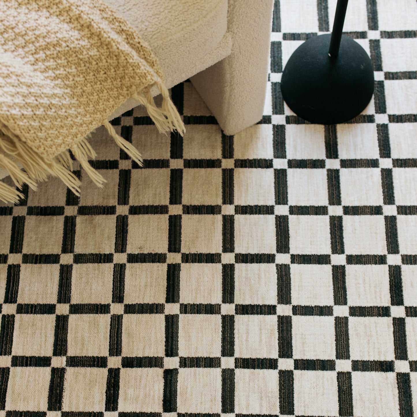 Oriental Weavers Hunter  Beige Black Classic