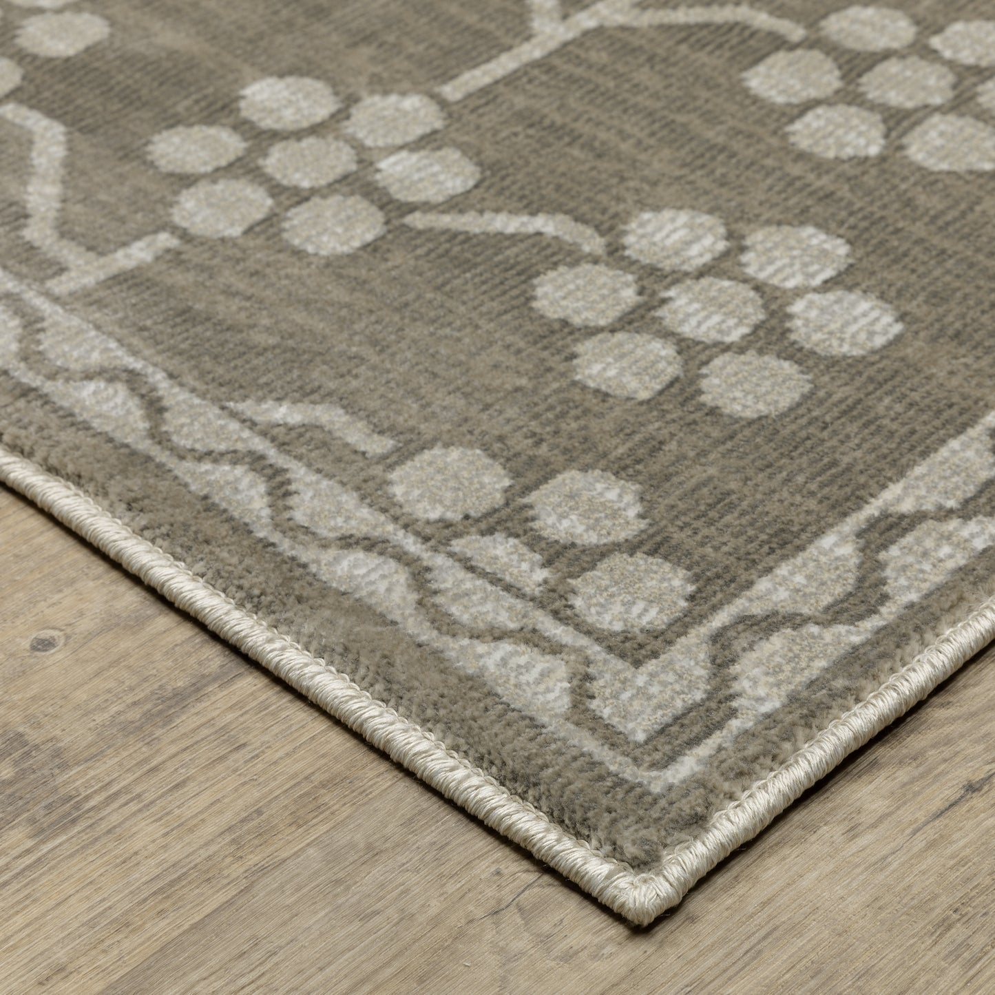 Oriental Weavers Intrigue  Grey Light Grey Traditional