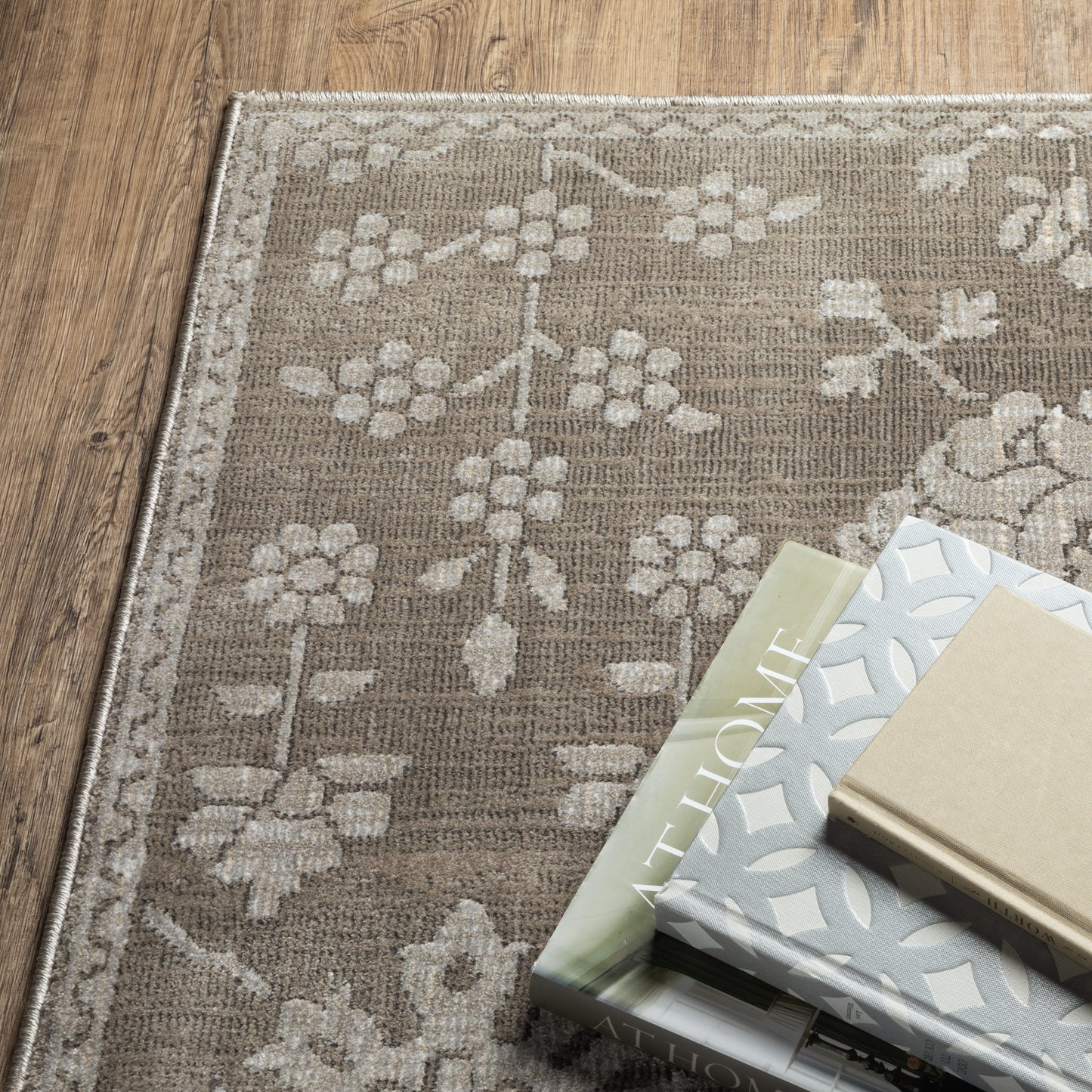Oriental Weavers Intrigue  Grey Light Grey Traditional