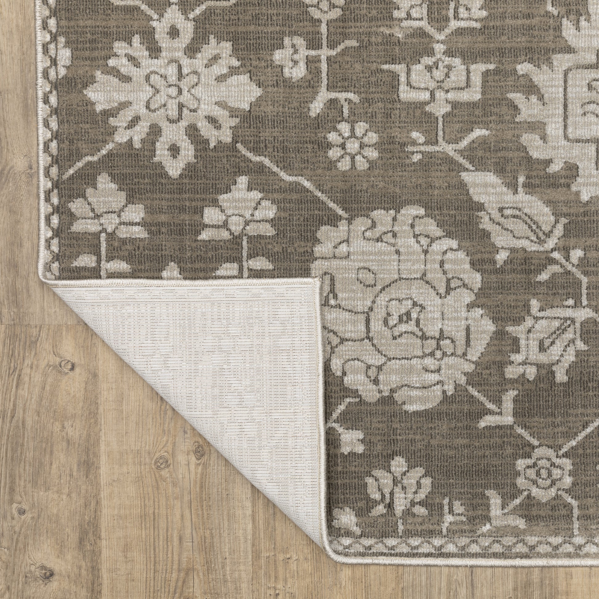 Oriental Weavers Intrigue  Grey Light Grey Traditional