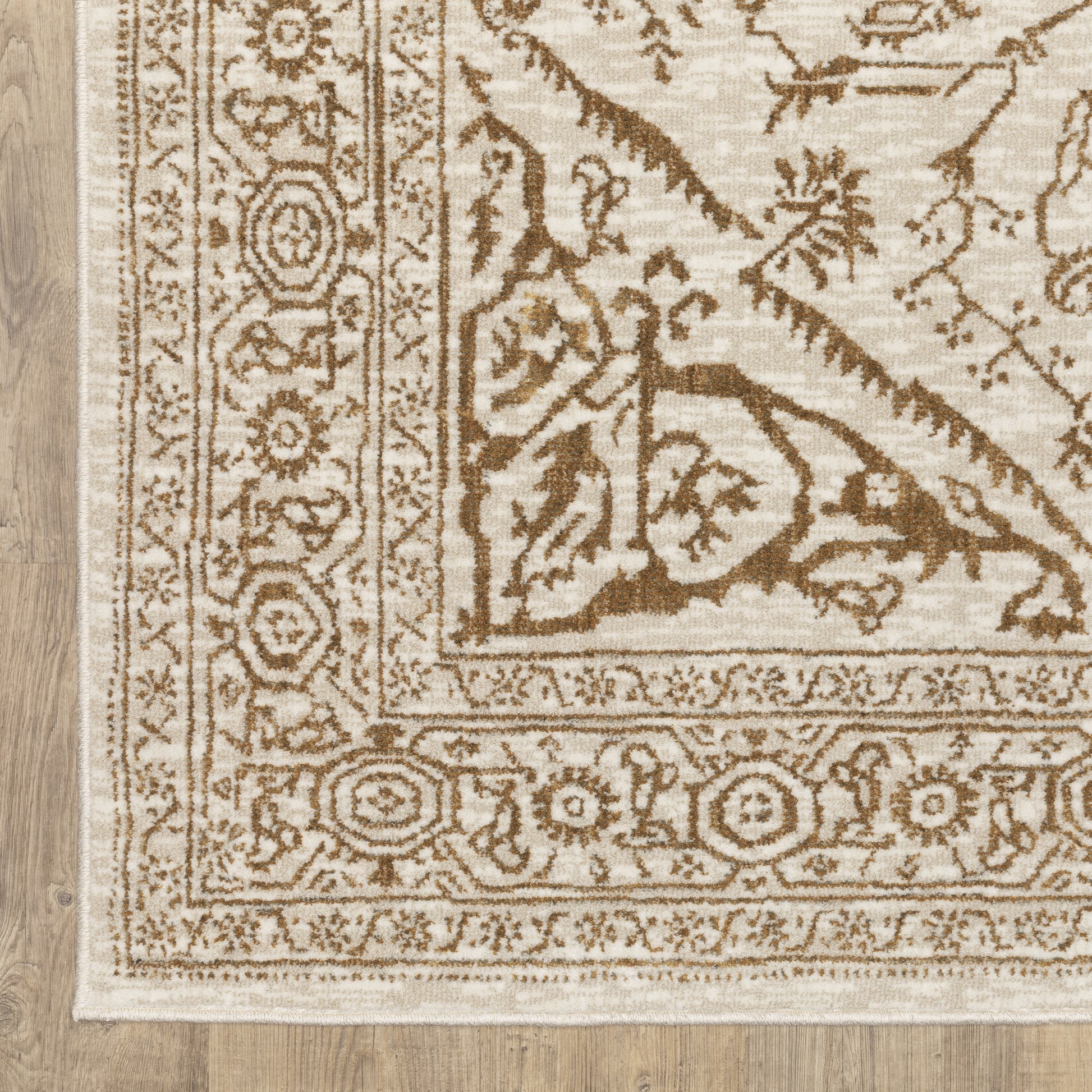 Oriental Weavers Intrigue  Ivory Gold Traditional