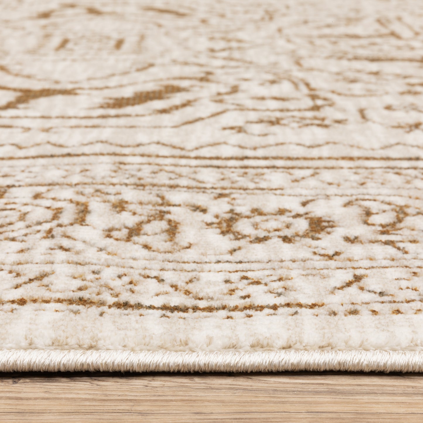 Oriental Weavers Intrigue  Ivory Gold Traditional