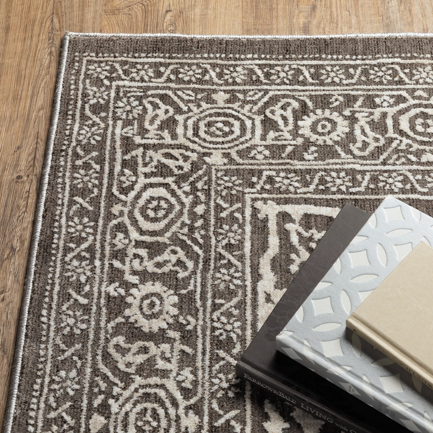 Oriental Weavers Intrigue  Grey Ivory Traditional