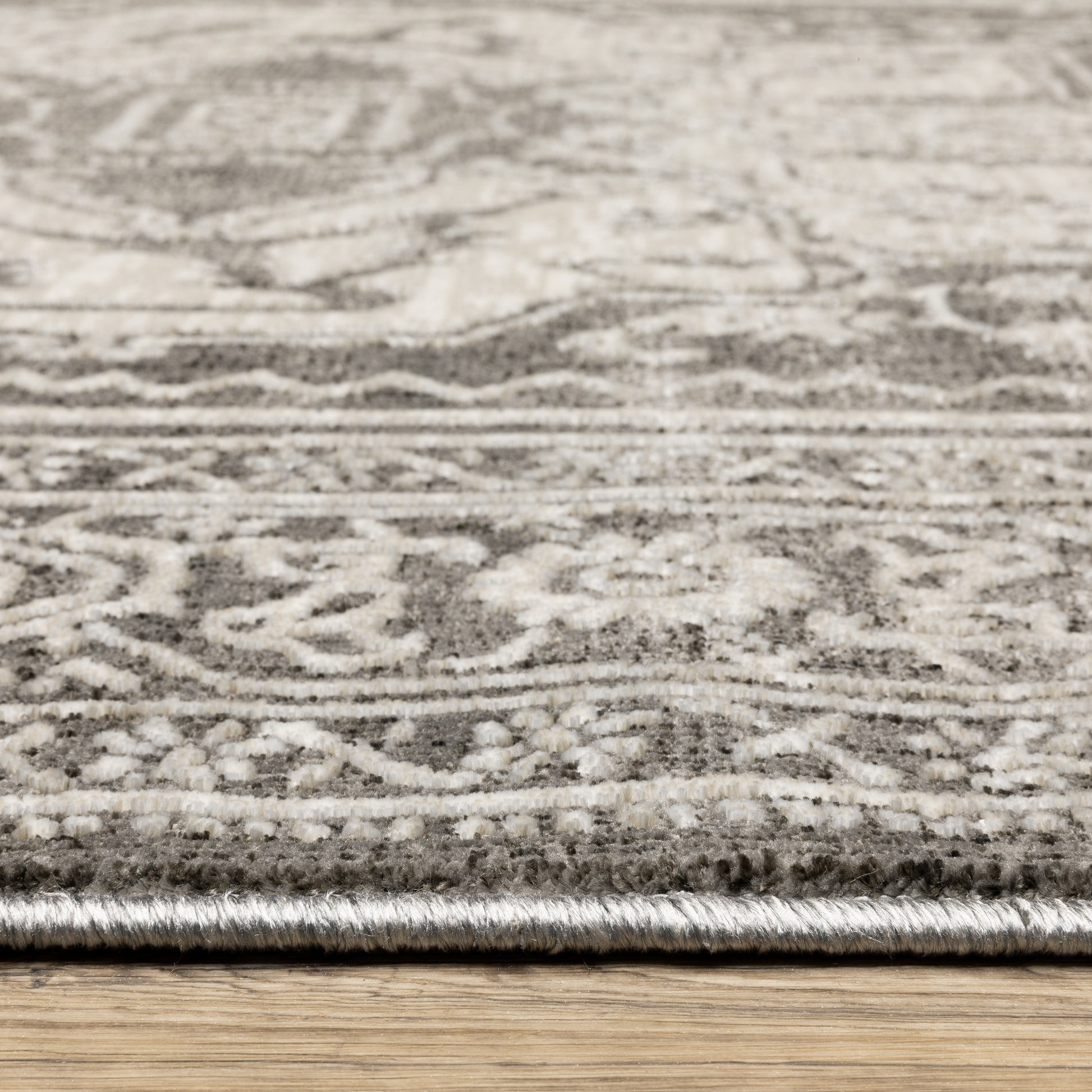 Oriental Weavers Intrigue  Grey Ivory Traditional