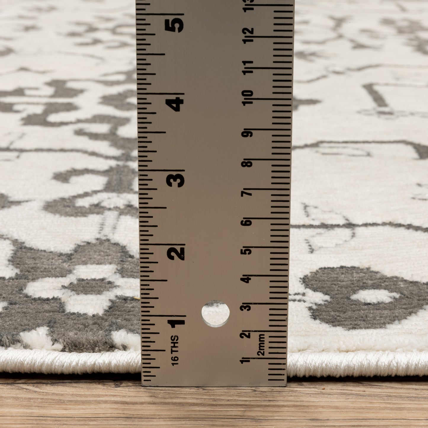 Oriental Weavers Intrigue  Ivory Grey Traditional