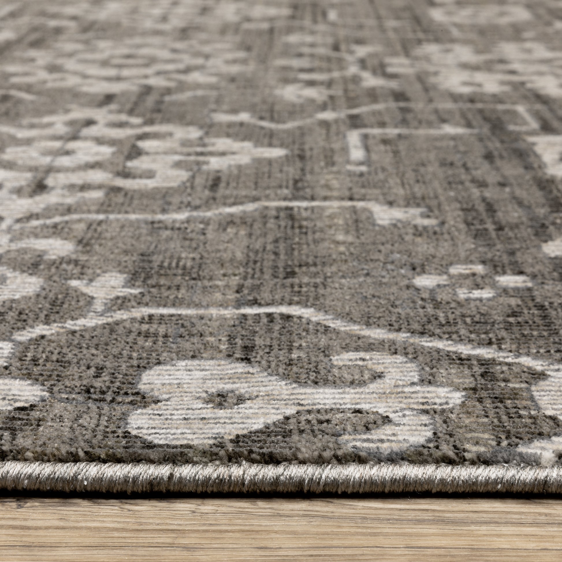 Oriental Weavers Intrigue  Grey Ivory Traditional