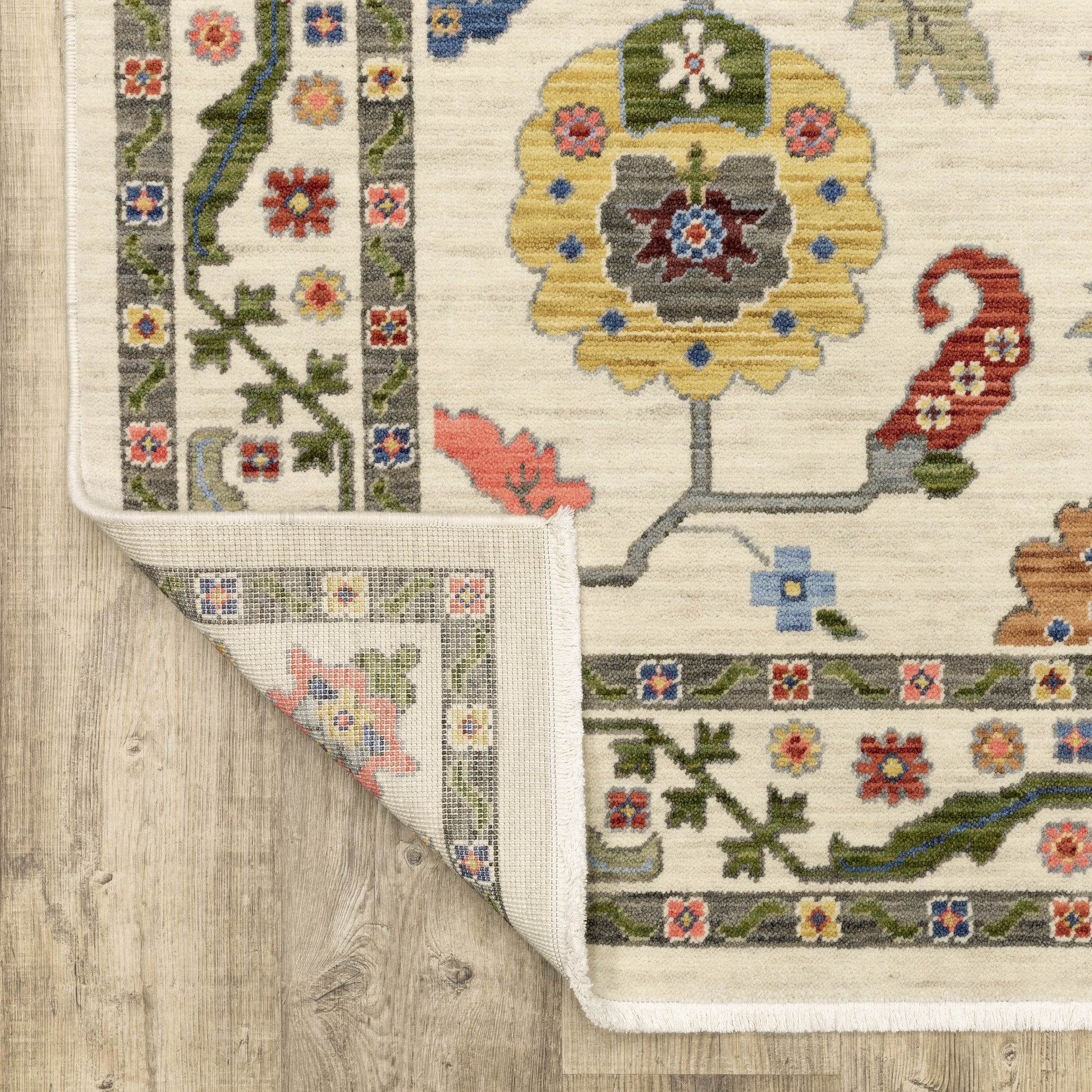 Oriental Weavers Lucca  Ivory Multi Traditional