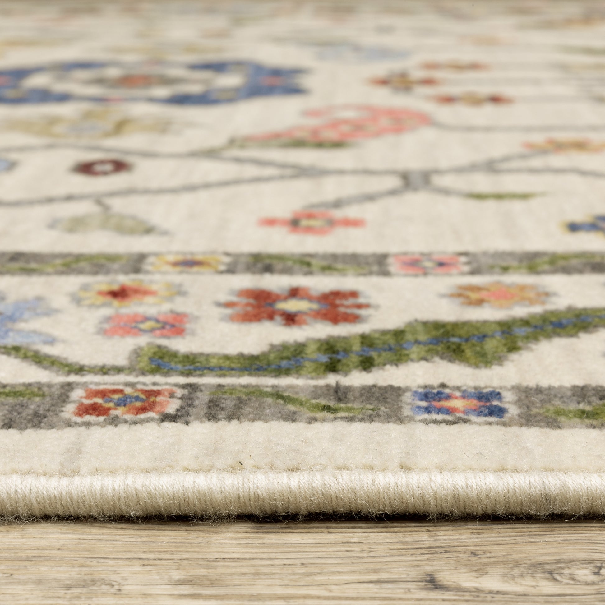 Oriental Weavers Lucca  Ivory Multi Traditional