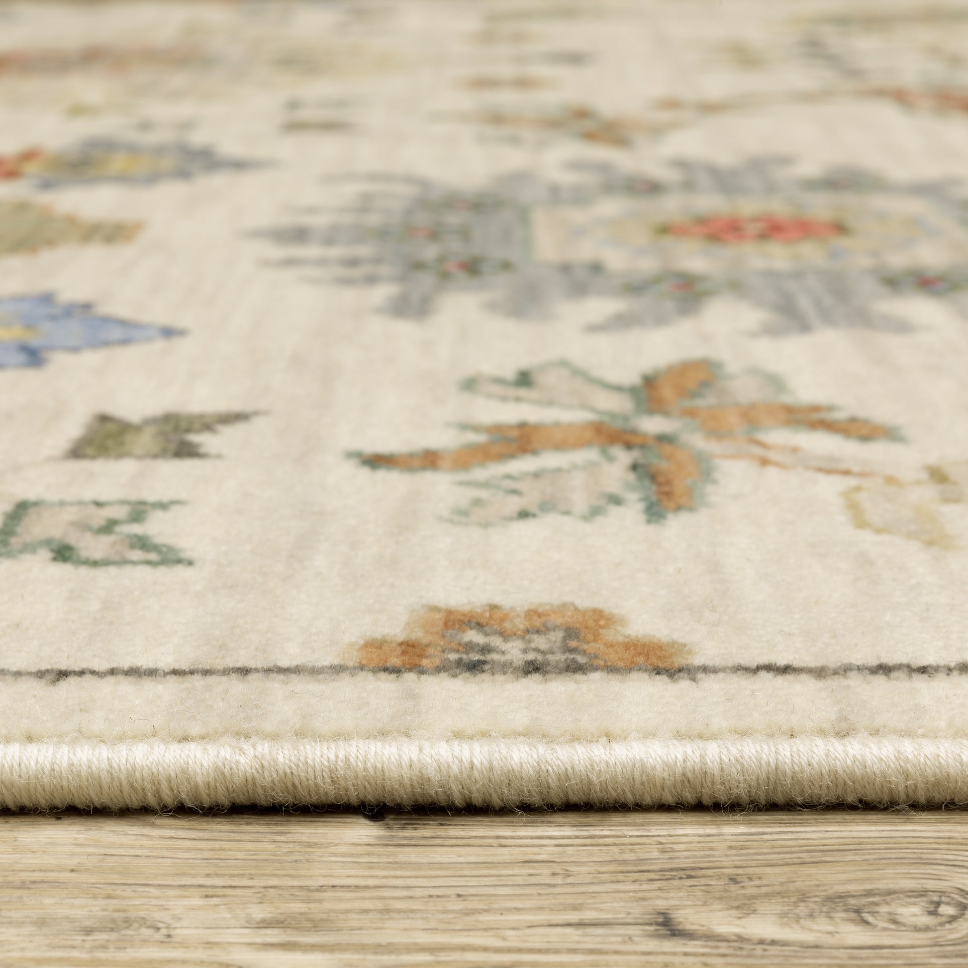 Oriental Weavers Lucca  Ivory Multi Traditional