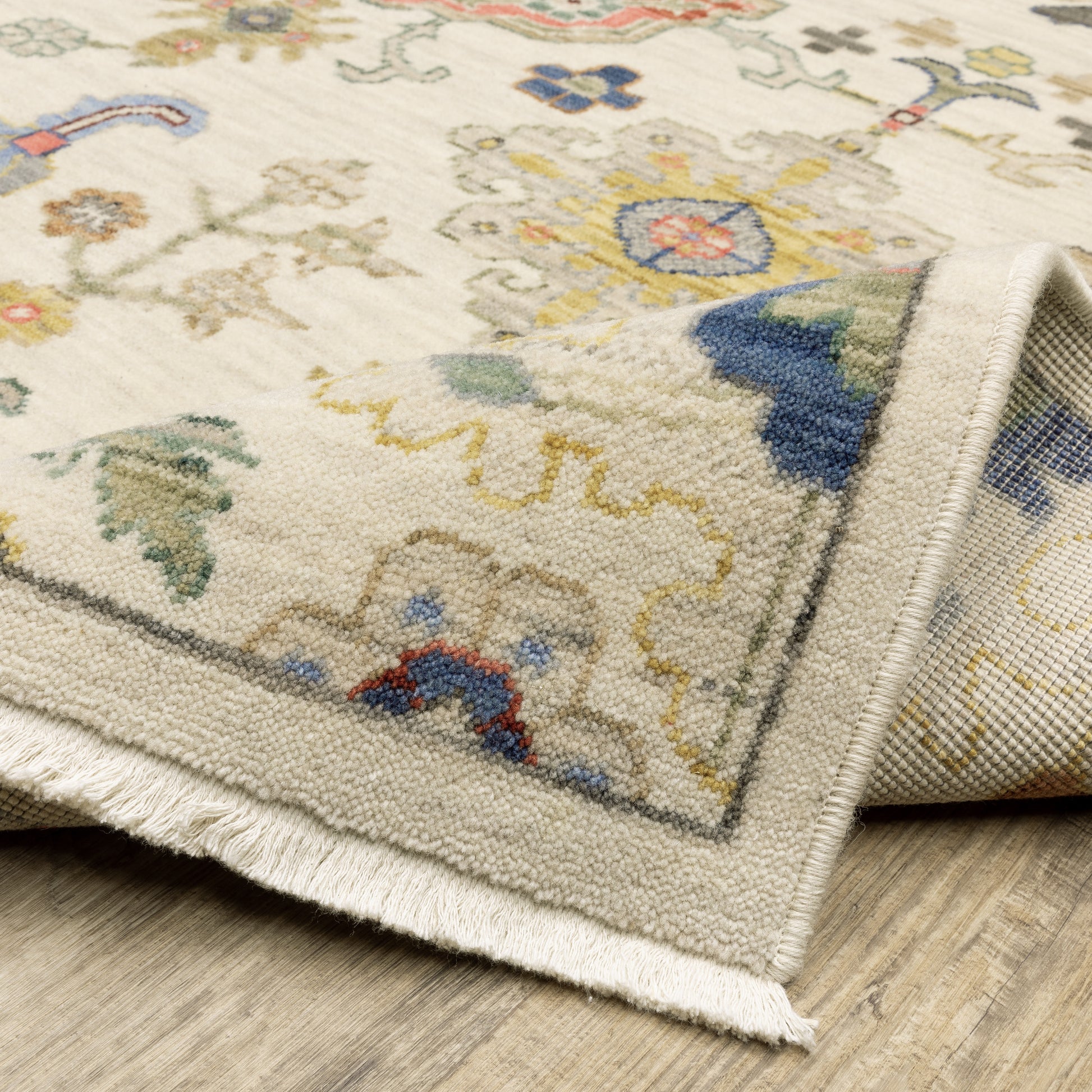 Oriental Weavers Lucca  Ivory Multi Traditional