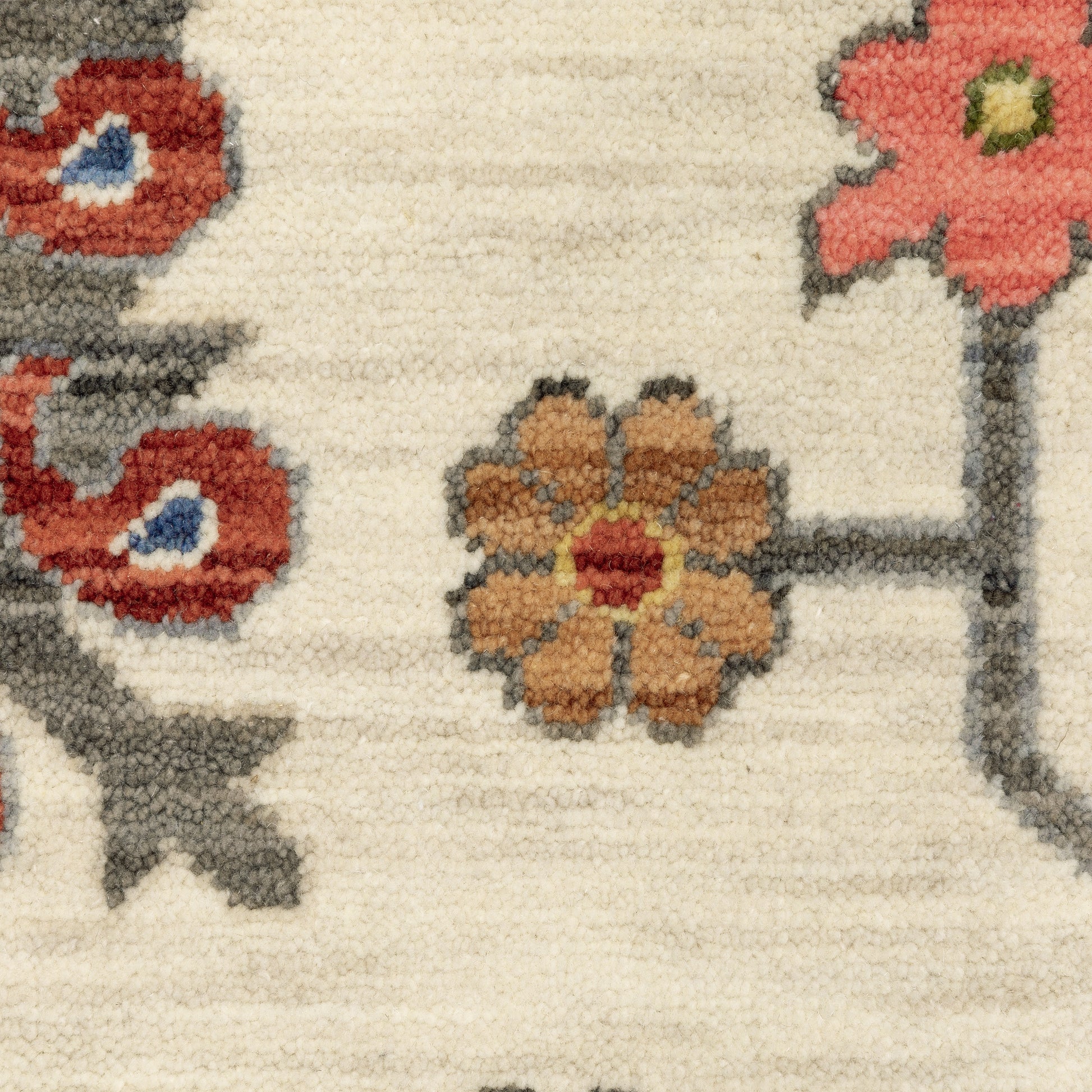 Oriental Weavers Lucca  Ivory Multi Traditional