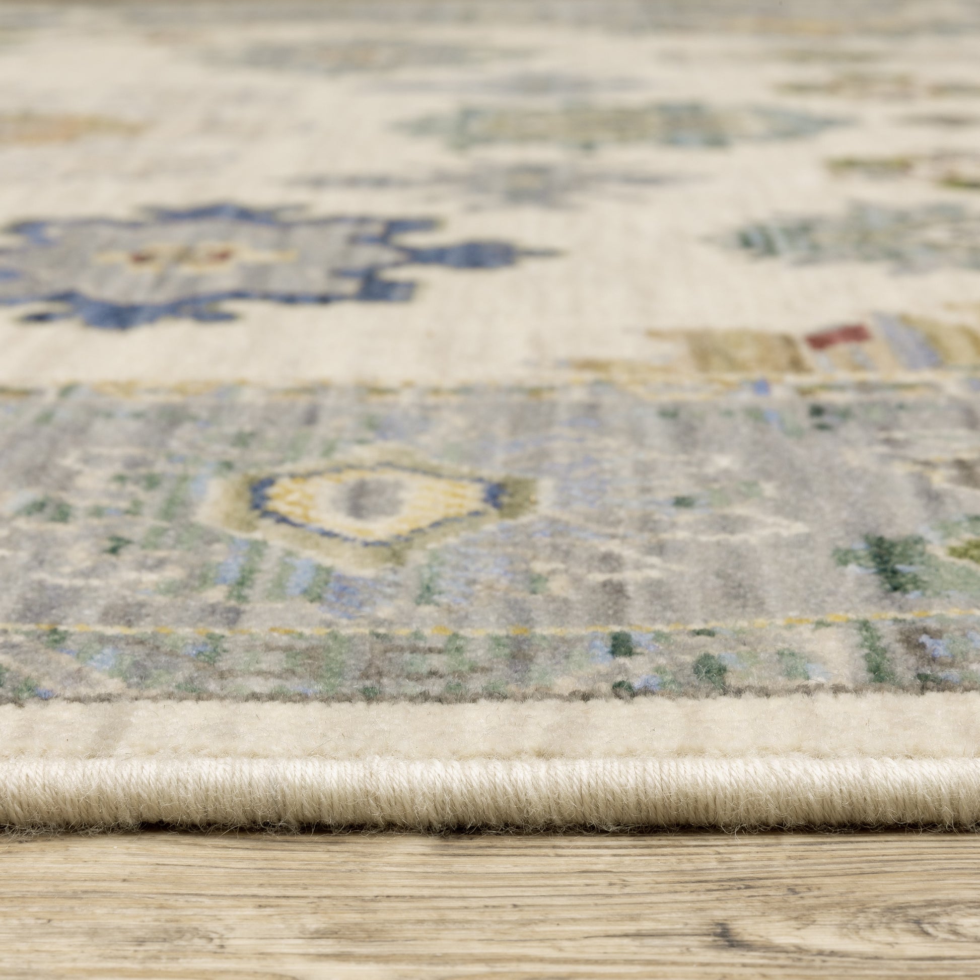 Oriental Weavers Lucca  Ivory Blue Traditional