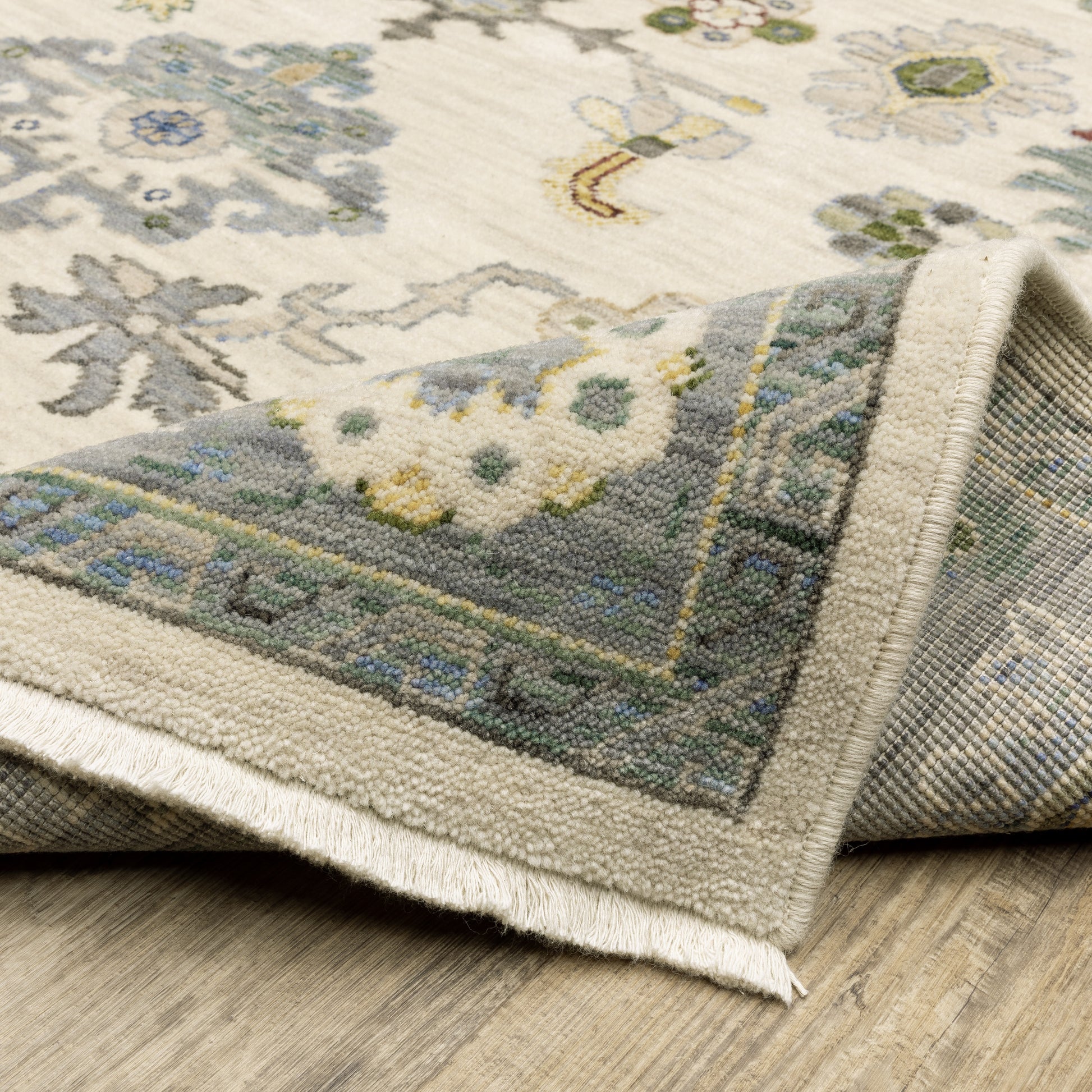 Oriental Weavers Lucca  Ivory Blue Traditional