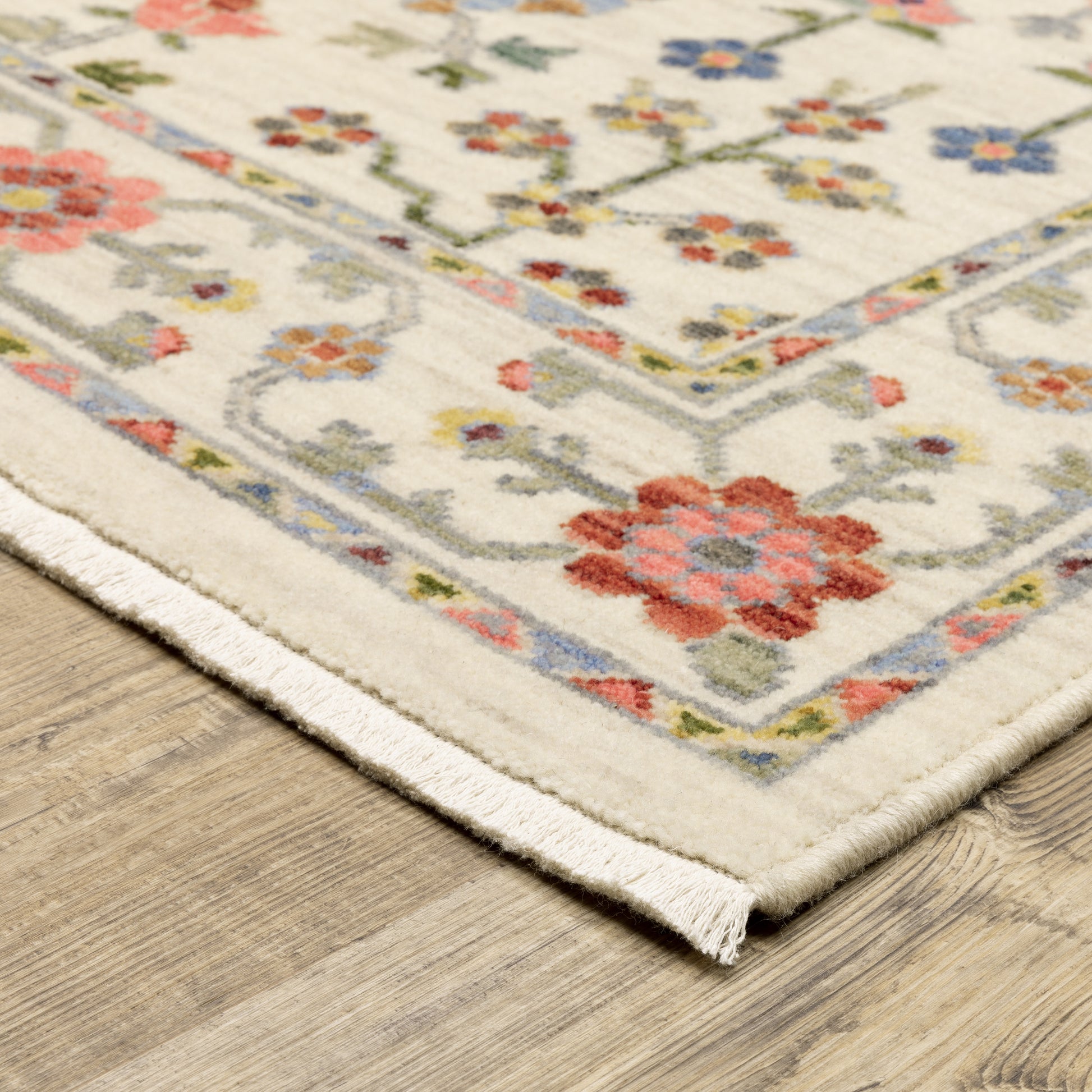 Oriental Weavers Lucca  Ivory Multi Traditional