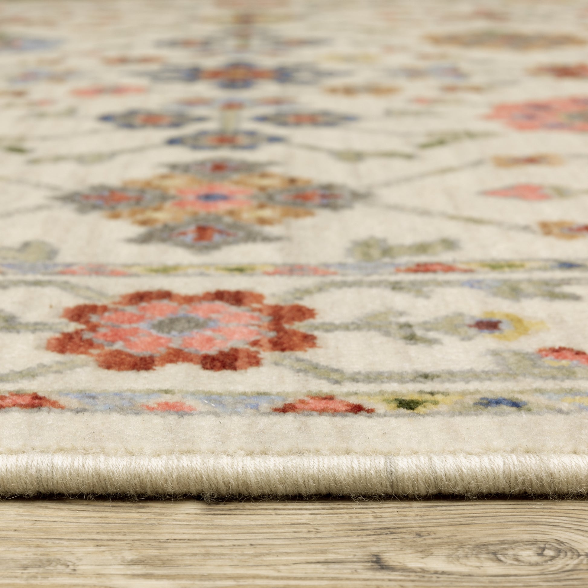 Oriental Weavers Lucca  Ivory Multi Traditional