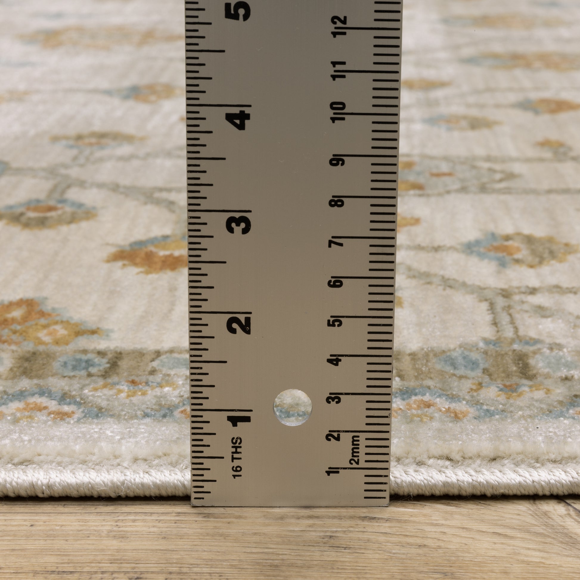 Oriental Weavers Maeve  Beige Rust Traditional