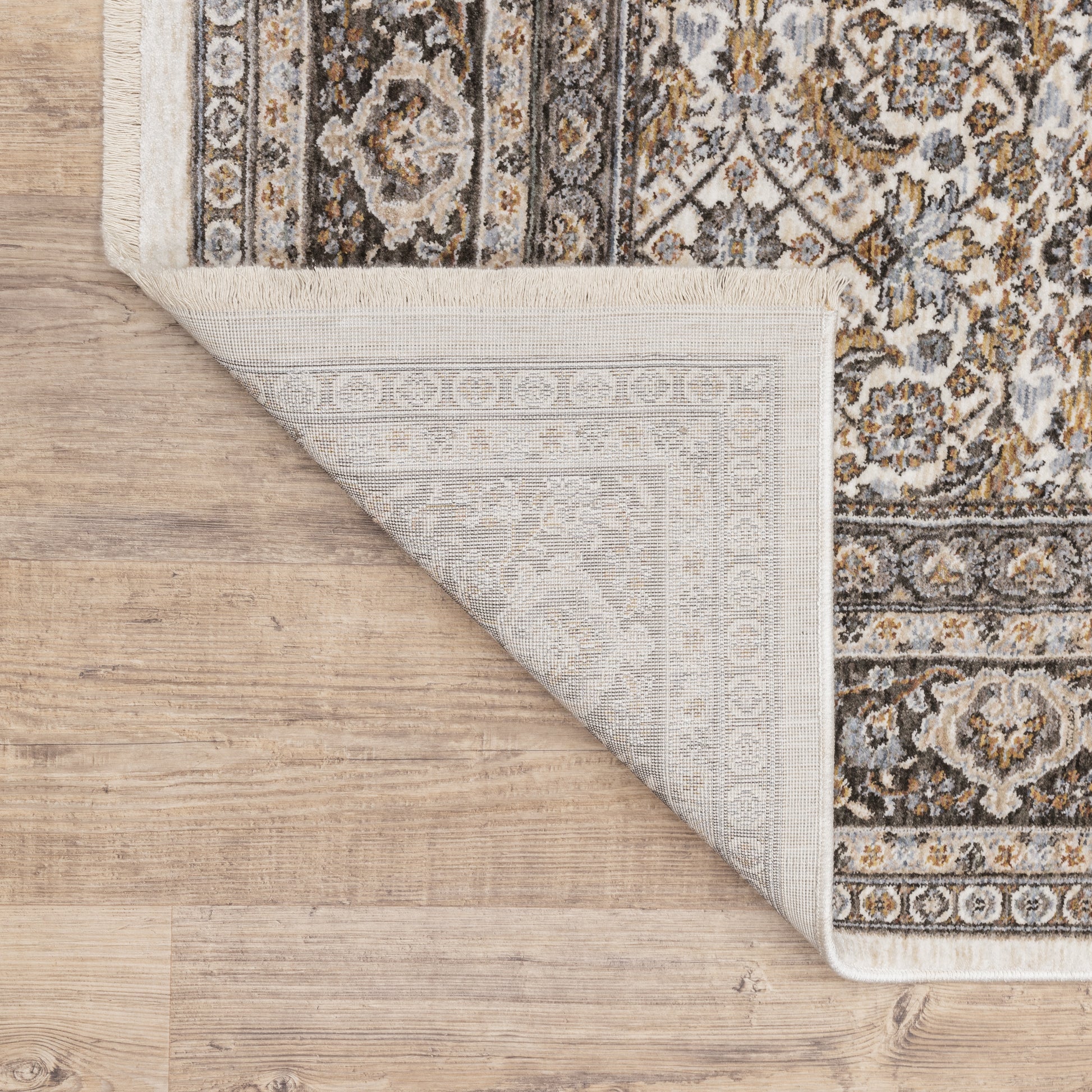 Oriental Weavers Maharaja  Ivory Grey Traditional