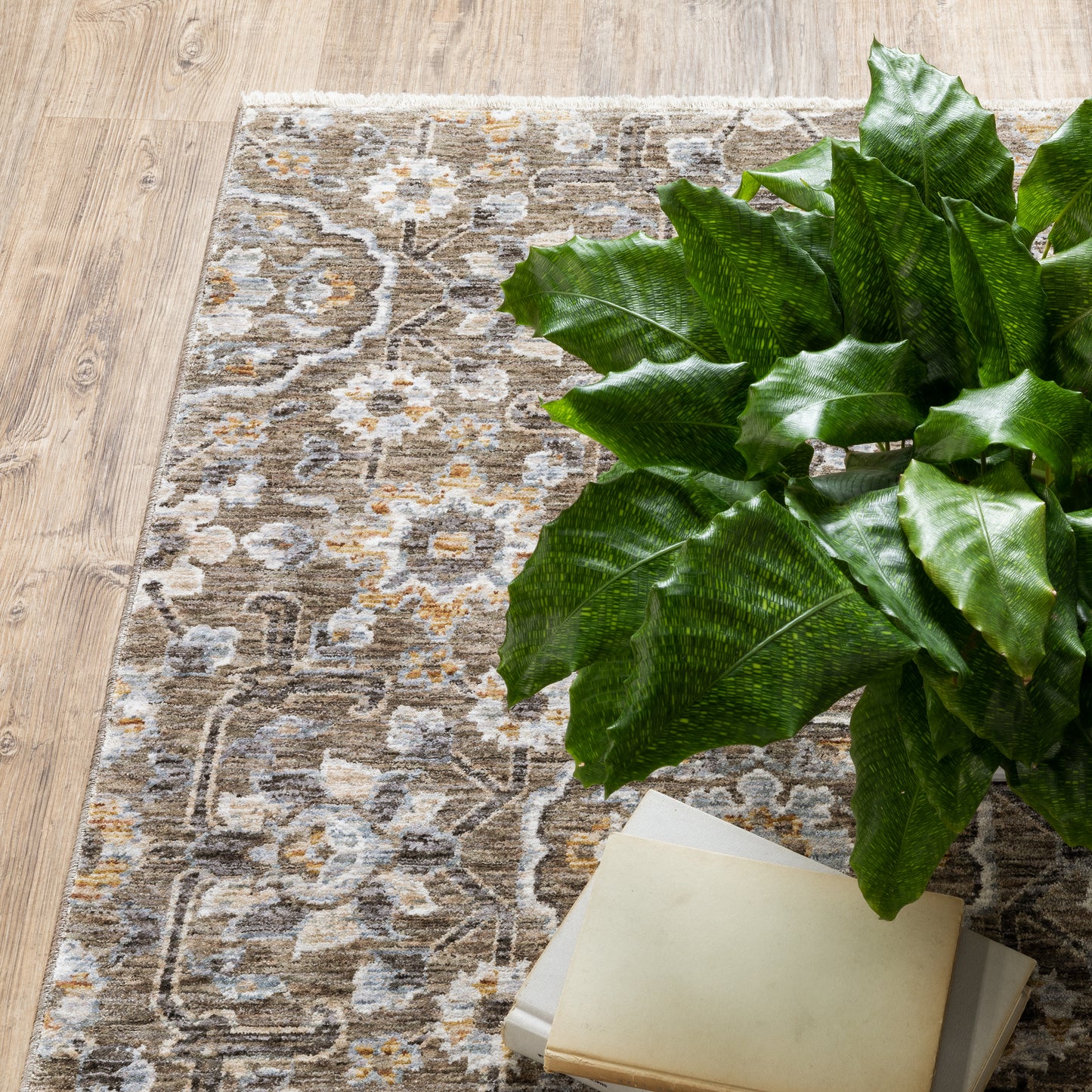 Oriental Weavers Maharaja  Grey Tan Traditional