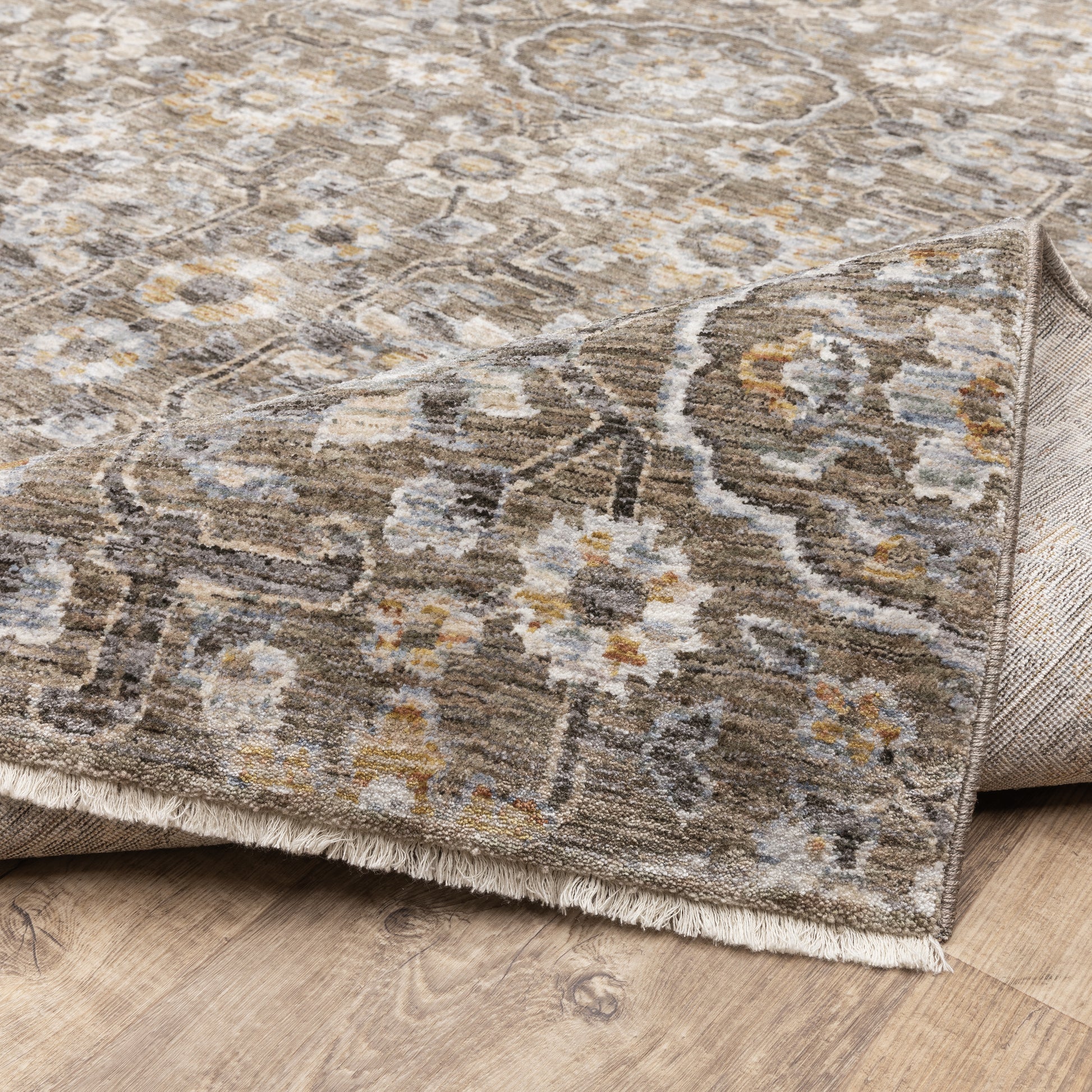 Oriental Weavers Maharaja  Grey Tan Traditional