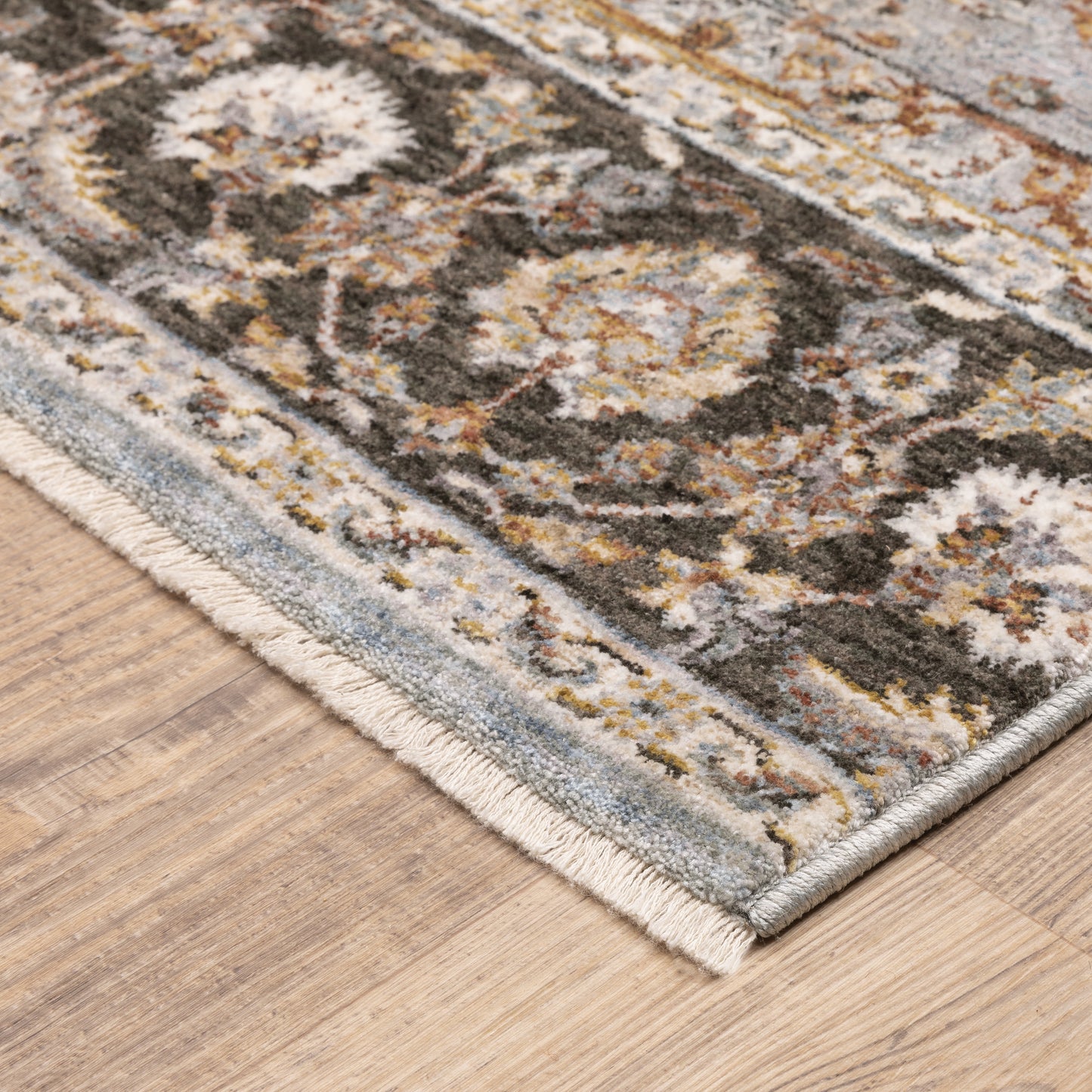 Oriental Weavers Maharaja  Ivory Blue Traditional