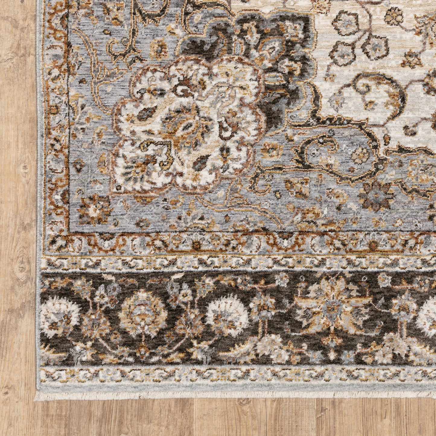 Oriental Weavers Maharaja  Ivory Blue Traditional